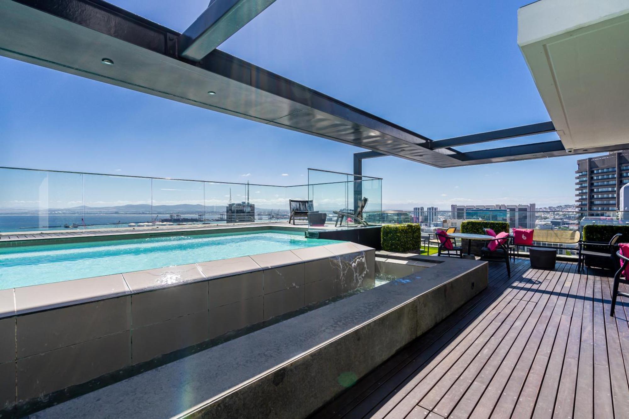Exclusive Penthouse With Mountain & Ocean Views Apartment *