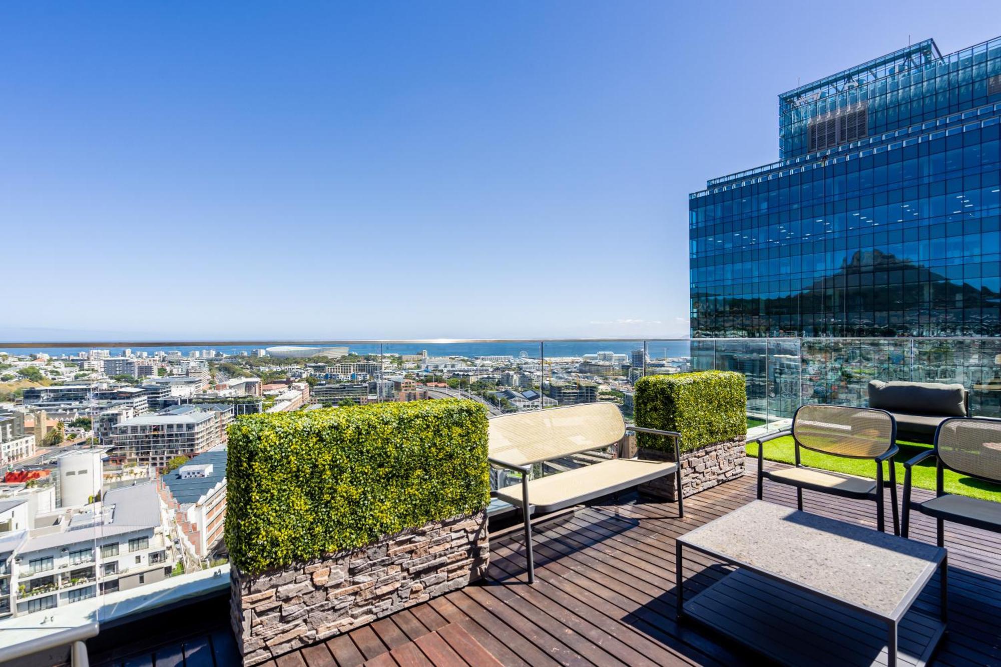 Apartment Exclusive Penthouse With Mountain & Ocean Views *