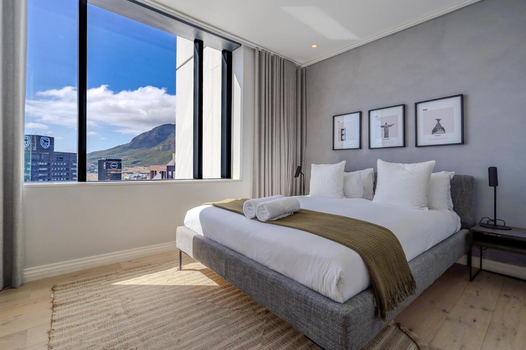 Apartment Exclusive Penthouse With Mountain & Ocean Views Cape Town