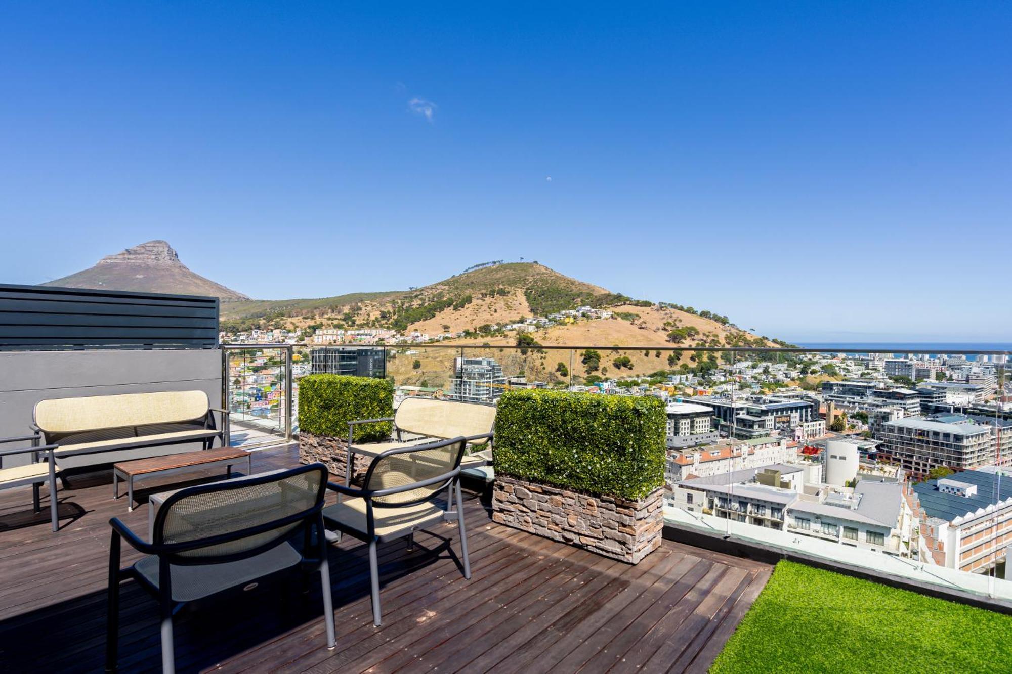 Exclusive Penthouse With Mountain & Ocean Views *
