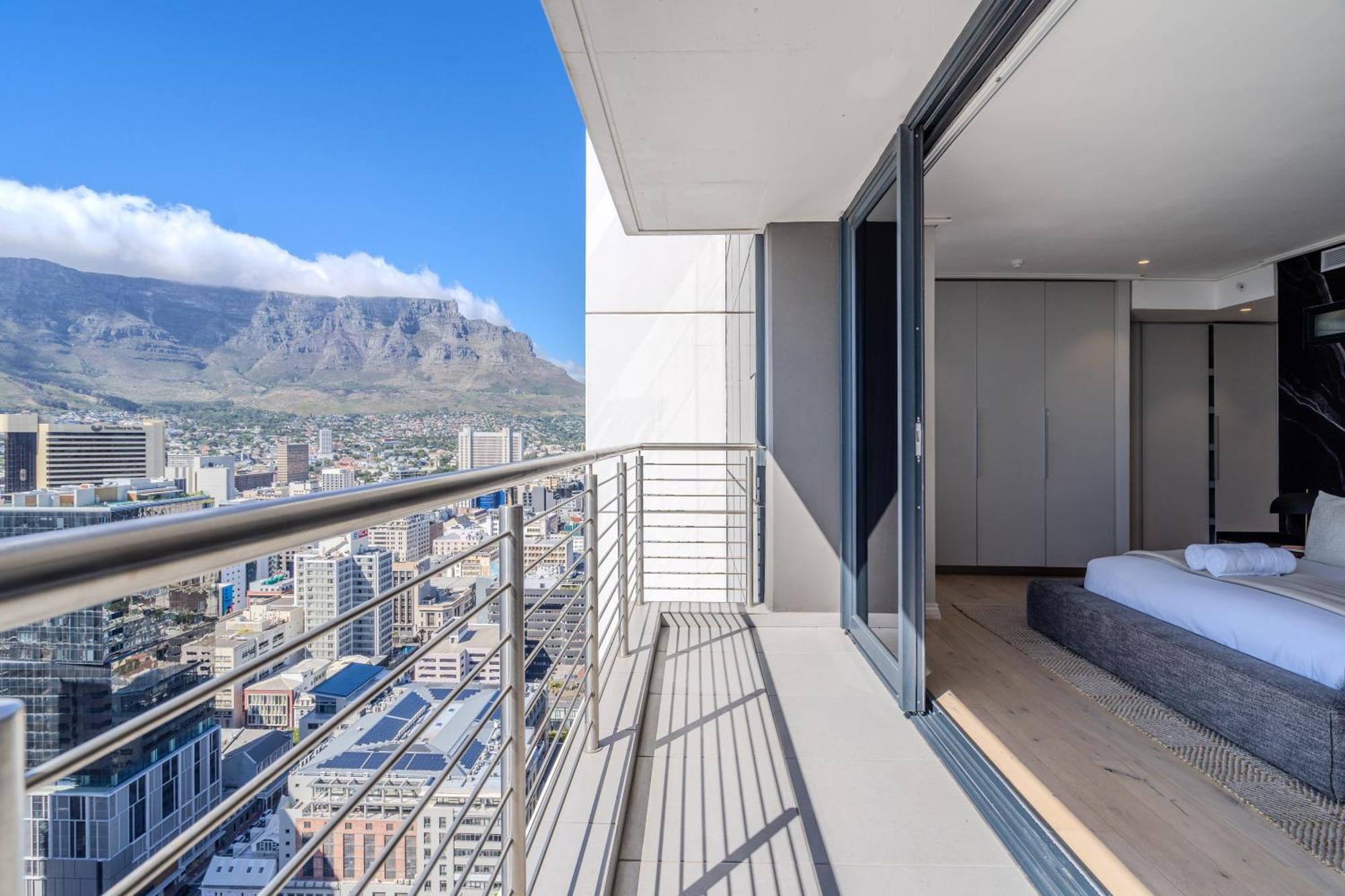 Apartment Exclusive Penthouse With Mountain & Ocean Views *