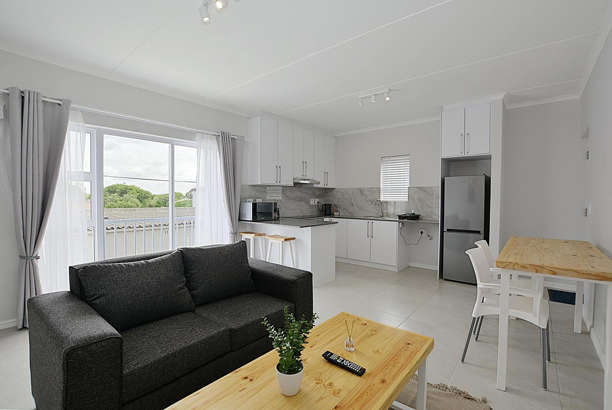 1-bedroom#8-leetch Views