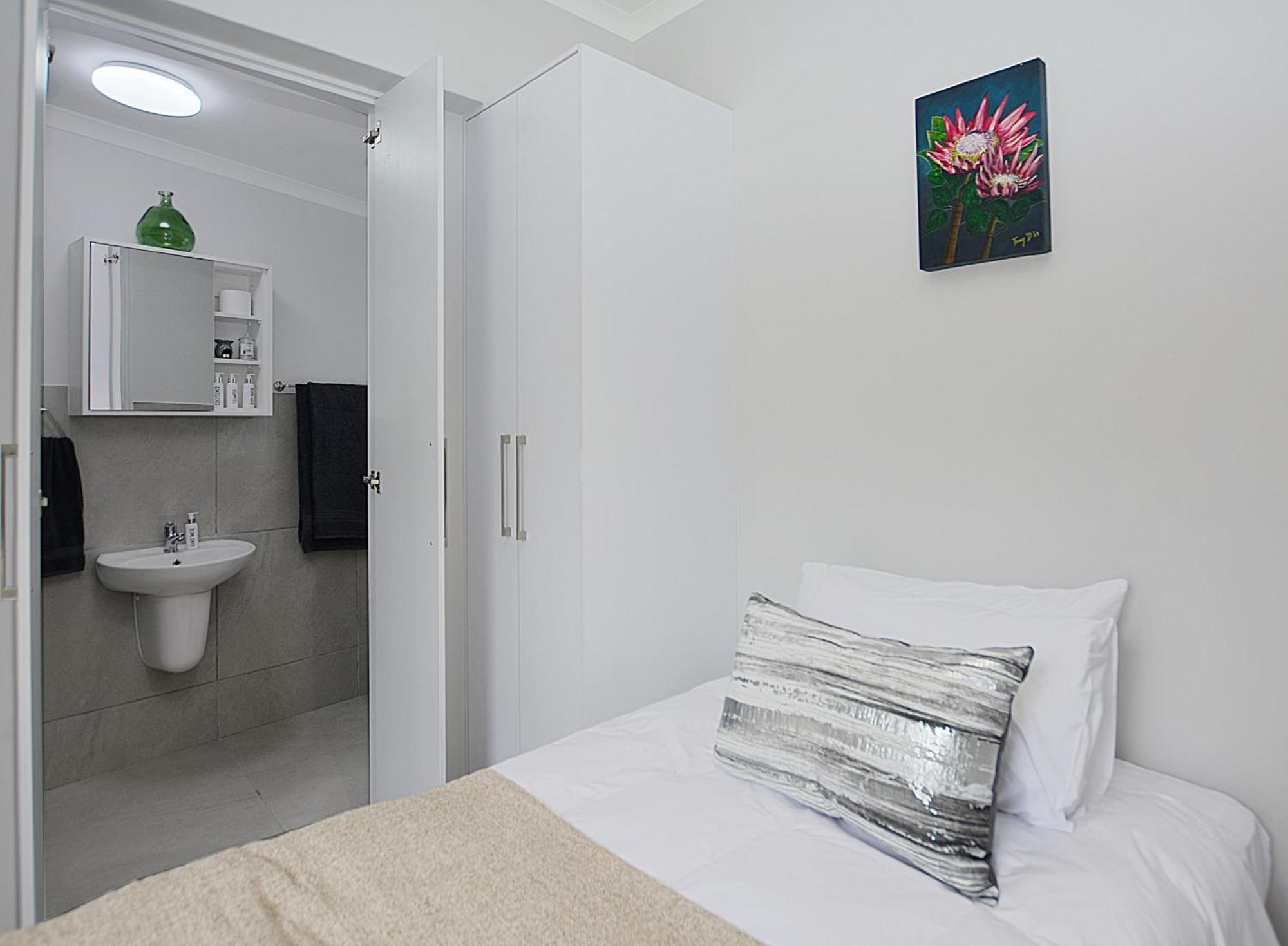 Leetch Views - Budget Cape Town