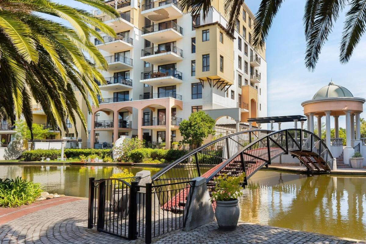 The Island Club Luxury Apartment Cape Town
