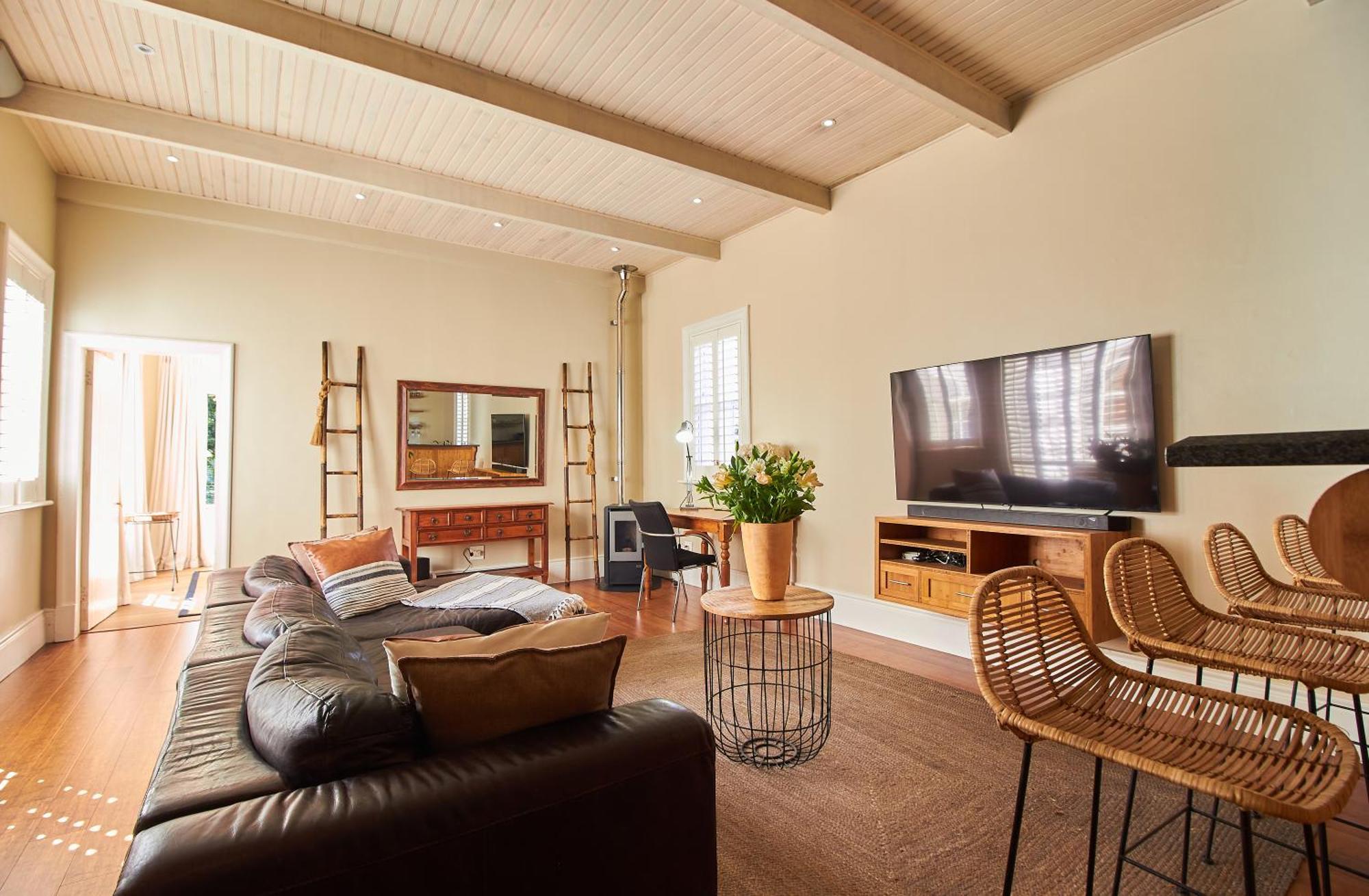 Guest house Dalton House 2*