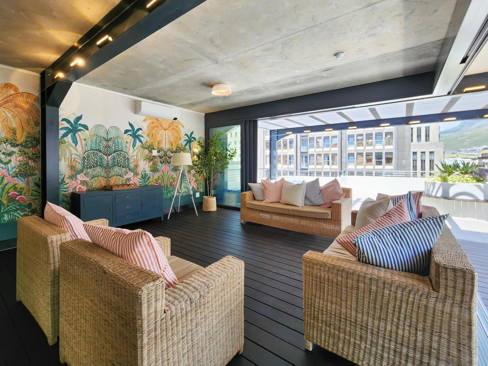 Address On Adderley Luxurious Apartment