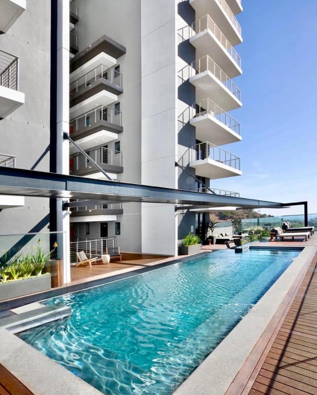 Apartment 16 On Bree
