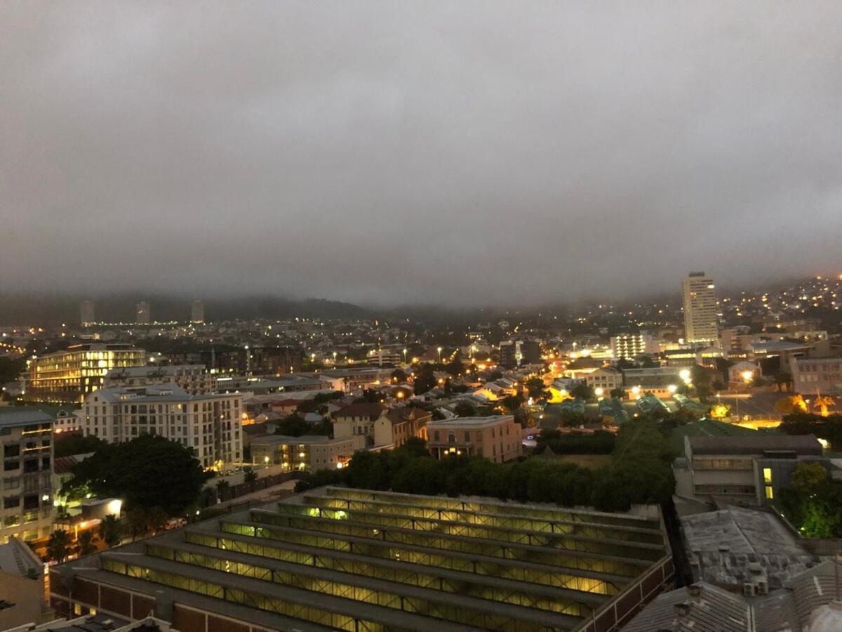 10th-floor Gem With Stunning Table Mountain Views
