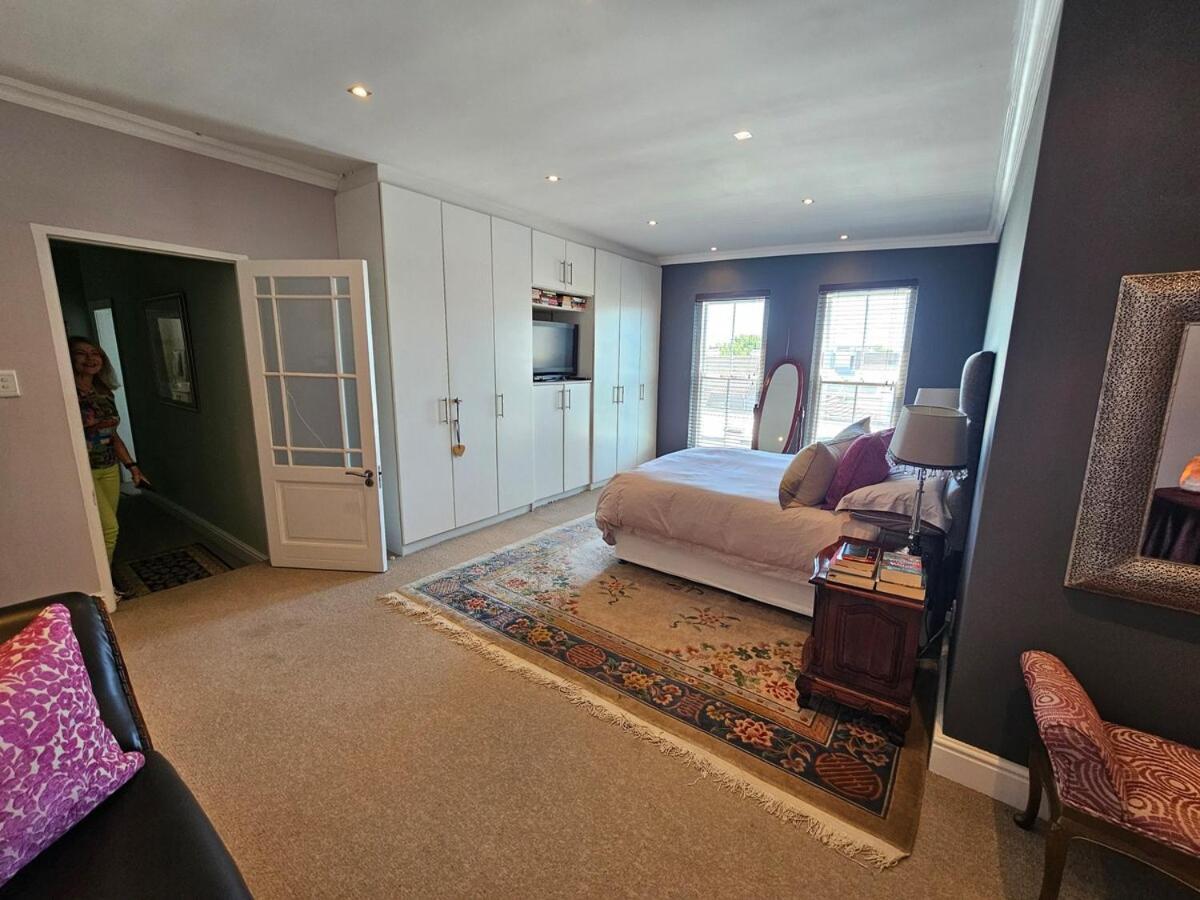 Fabulous Three Bed In The Heart Of Greenpoint * Cidade Do Cabo