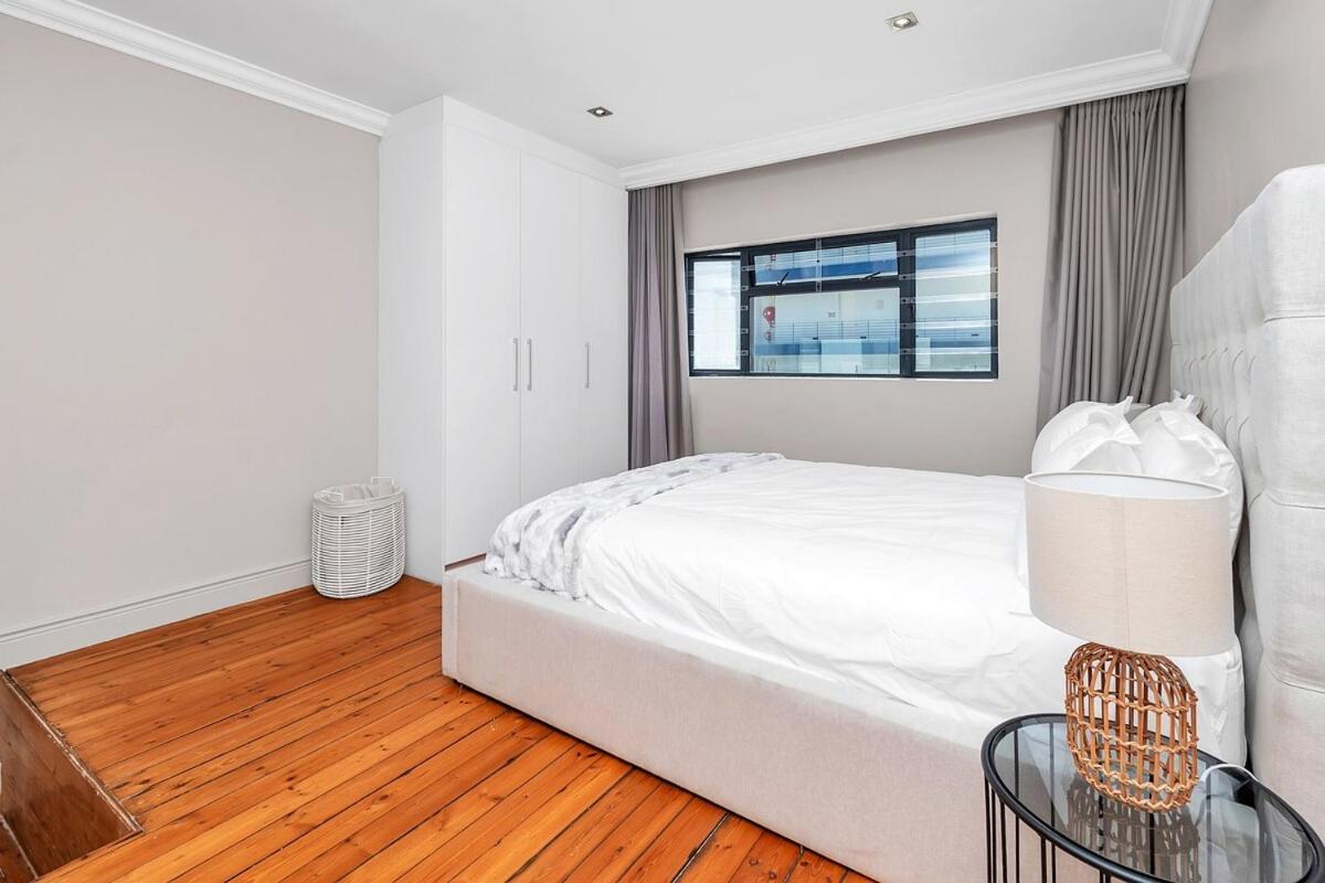 Sea Point Luxury Escape With Private Pool