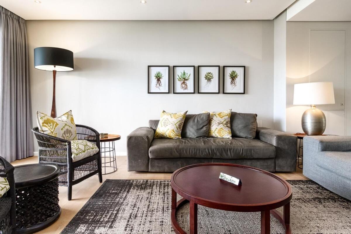 Luxury 2 Bedroom Marina - 302 Ellesmere Cape Town