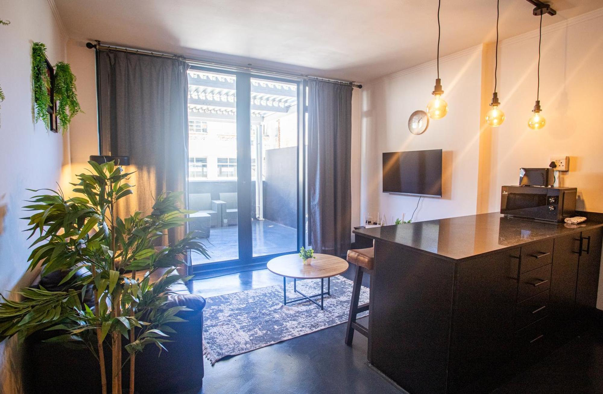 Apartment Four Seasons - Stunning In The Heart Of Town! Cape Town