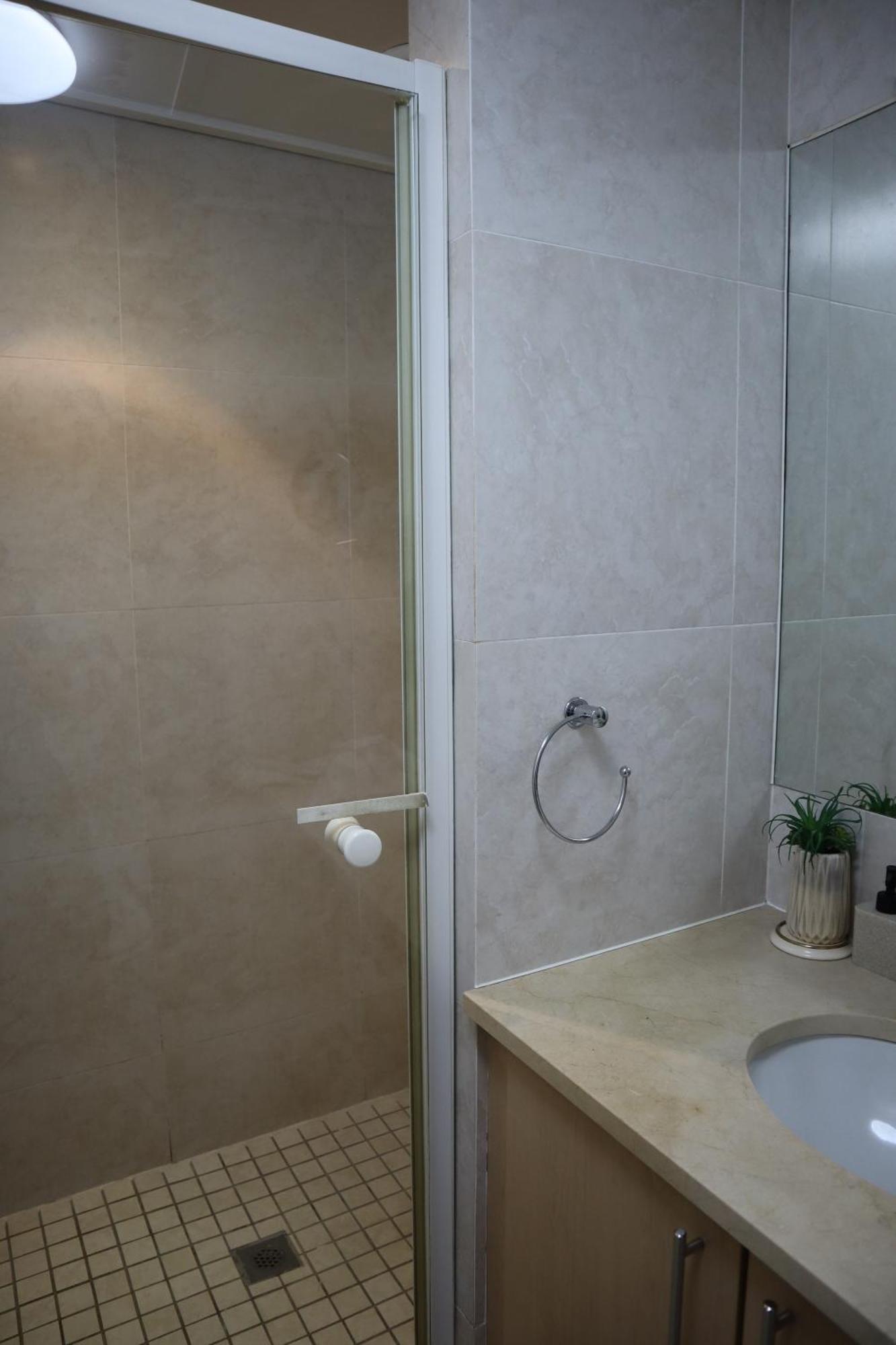 Apartment Cozy 1-bedroom In Amazing With Wifi, Ac *