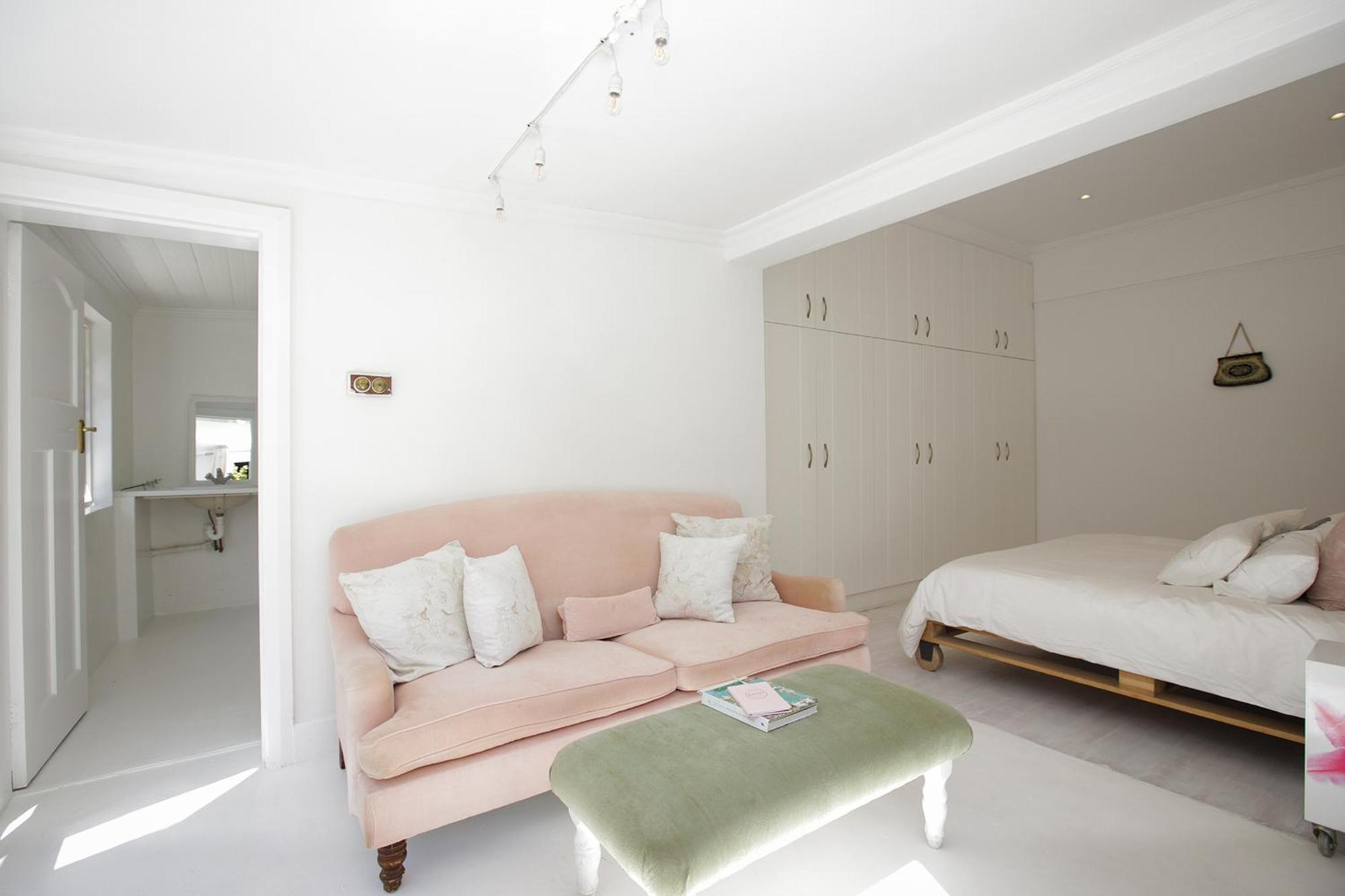 Wonderland On Chelsea Village Doorstep Villa Cape Town