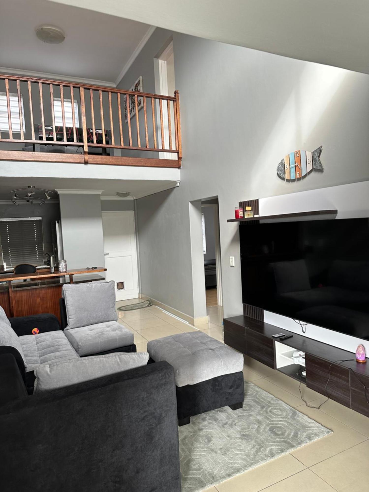 Guest house Ya Eagle Wings Self Catering Shared B Cape Town