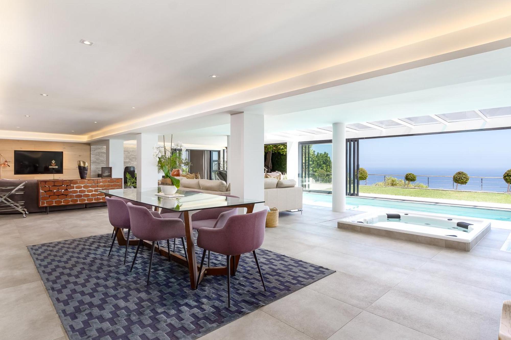 Horizon Sunset Camps Bay In - 2 Bedroom 3 Bathroom No Powercuts