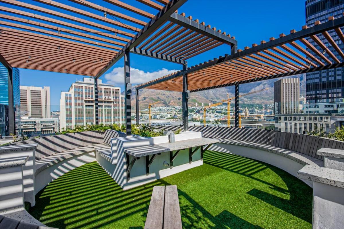 Duke 1 Bedroom With Mountain Views Rooftop Pool Cape Town