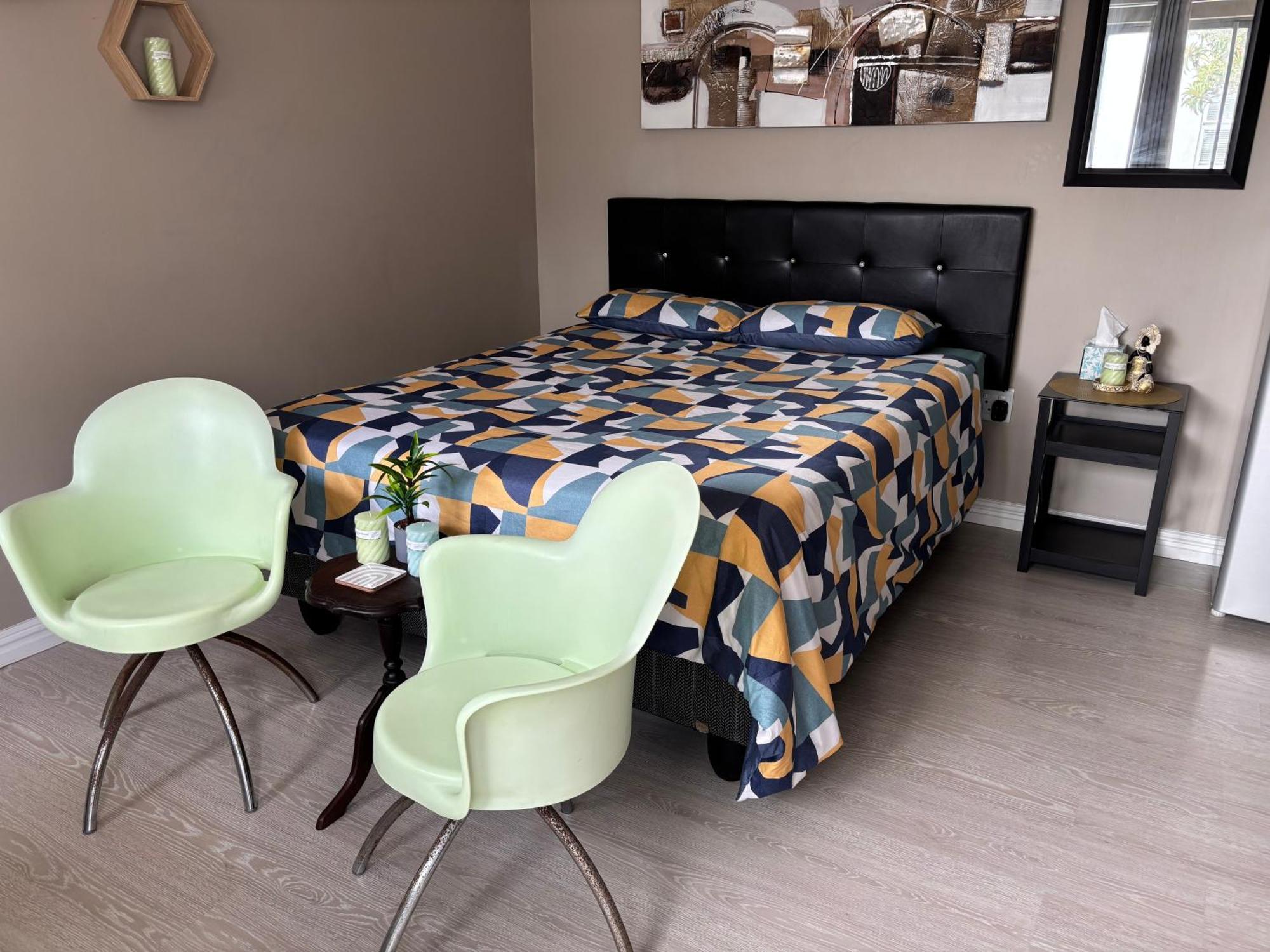 Bachelor Flat B Apartment Cape Town