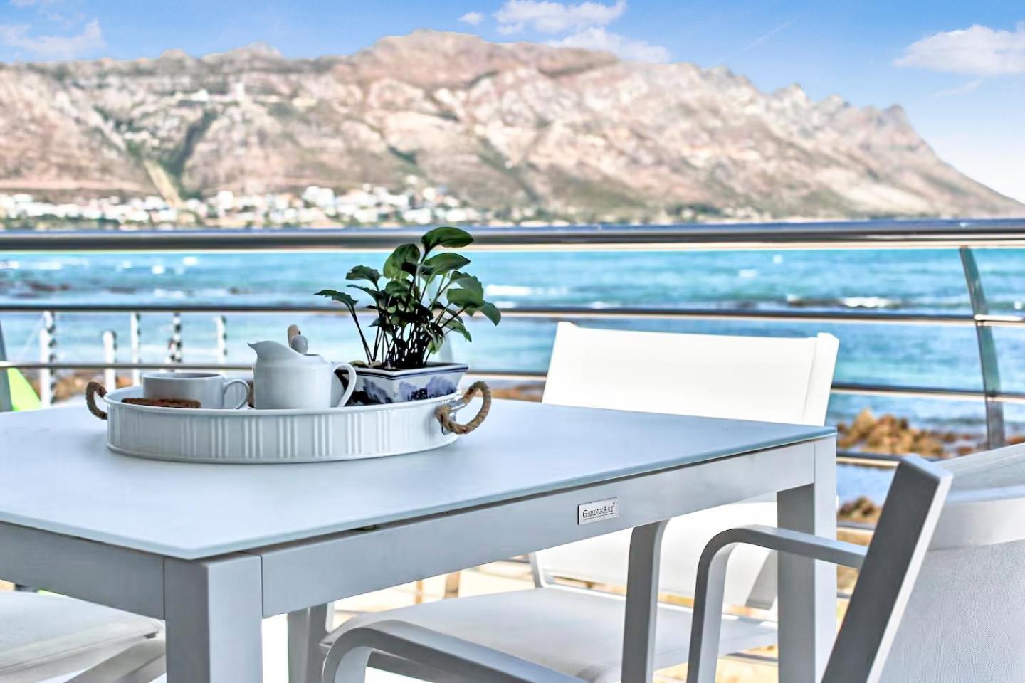 Villa Casa Bonita On The In Gordons Bay