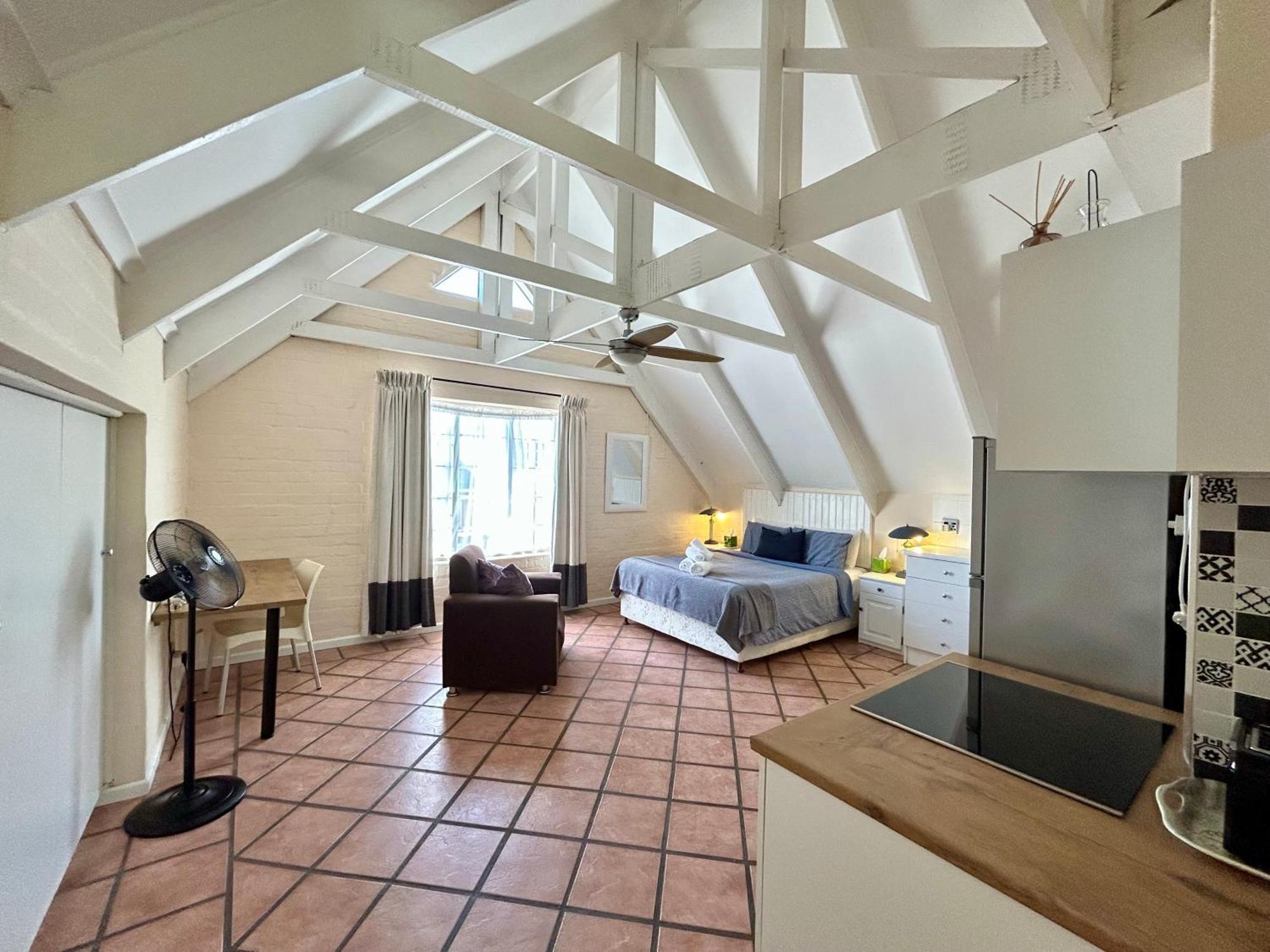 The Loft House Homestay *