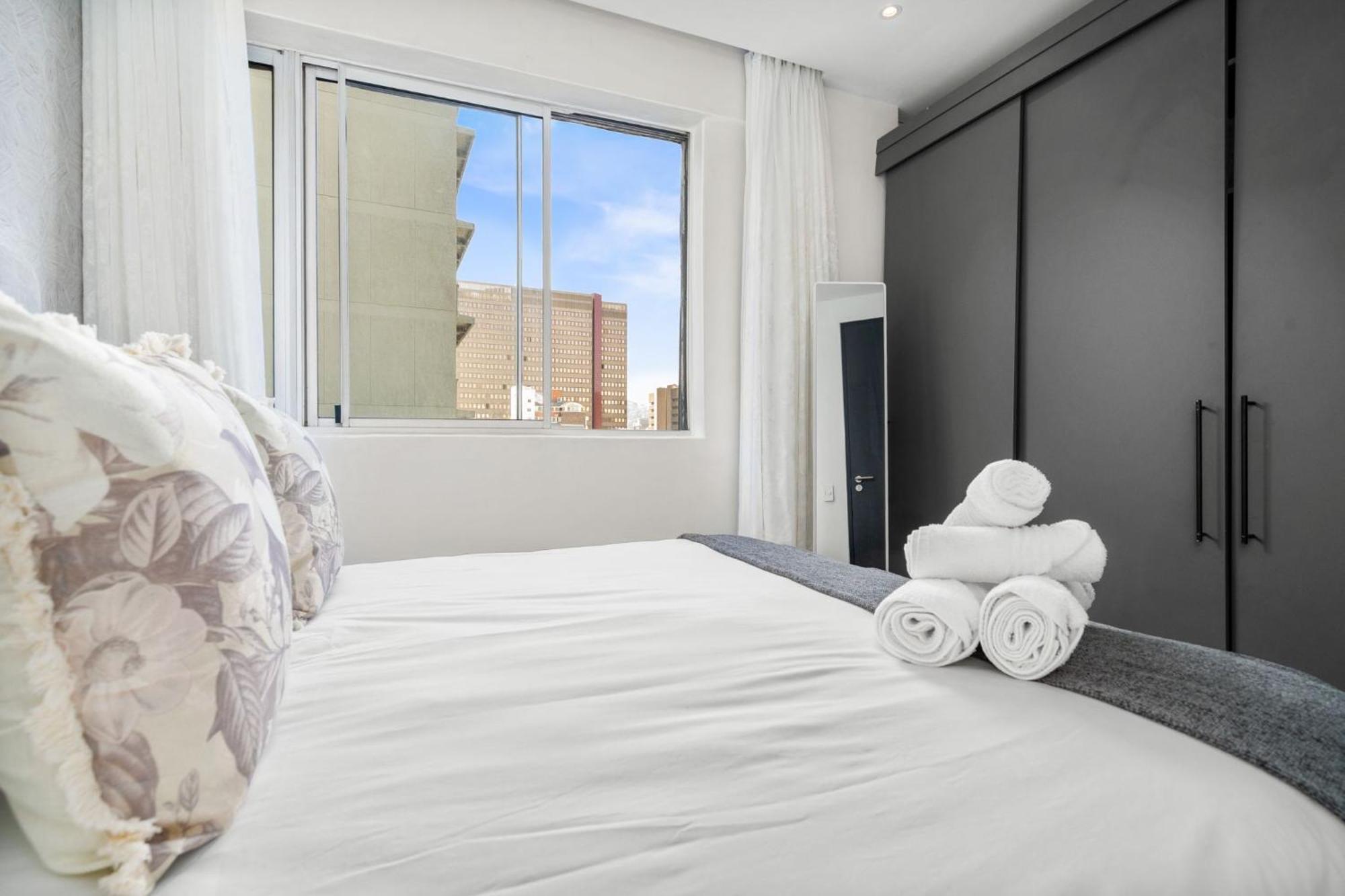 Apartment The Square 516 Cape Town