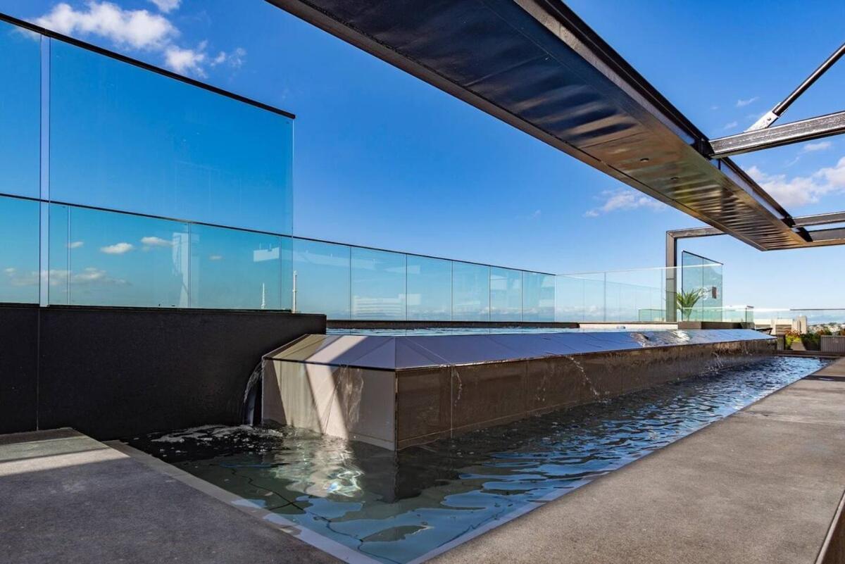 One Bed 16 On Bree Apartment Cape Town