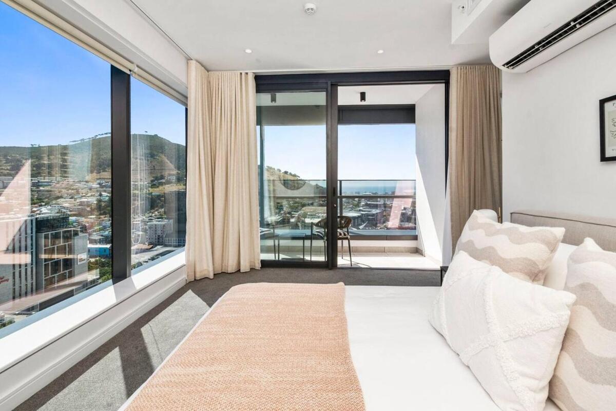Exquisite 2 Bedroom Penthouse At The Rubik