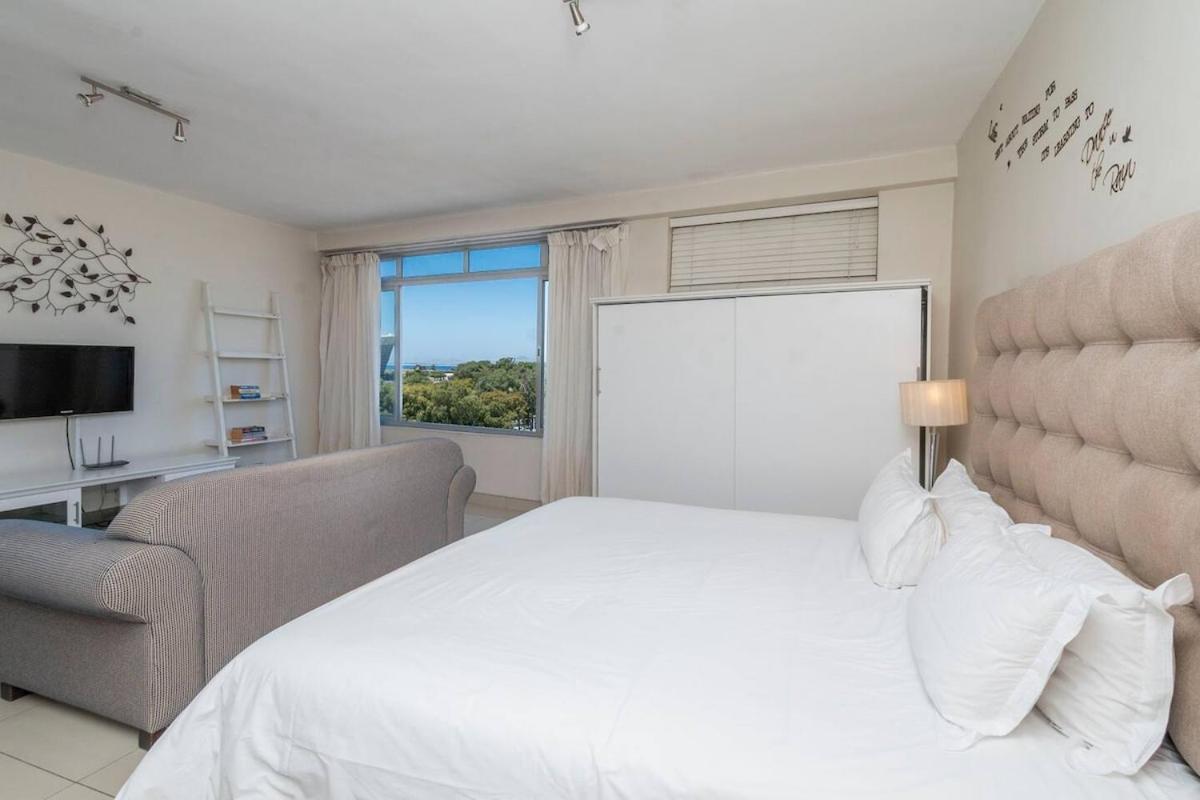 Point Gem-perfect Location Apartment Cape Town