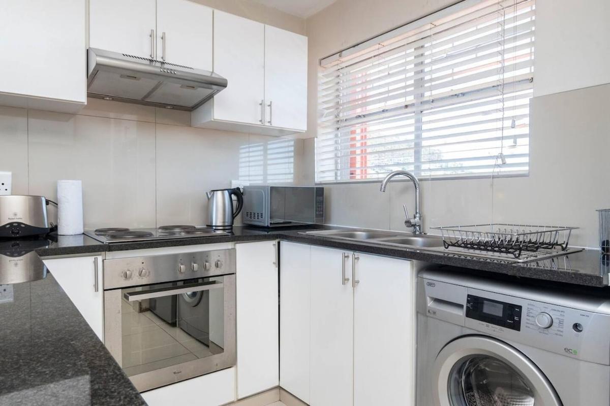 Apartment Point Gem-perfect Location *