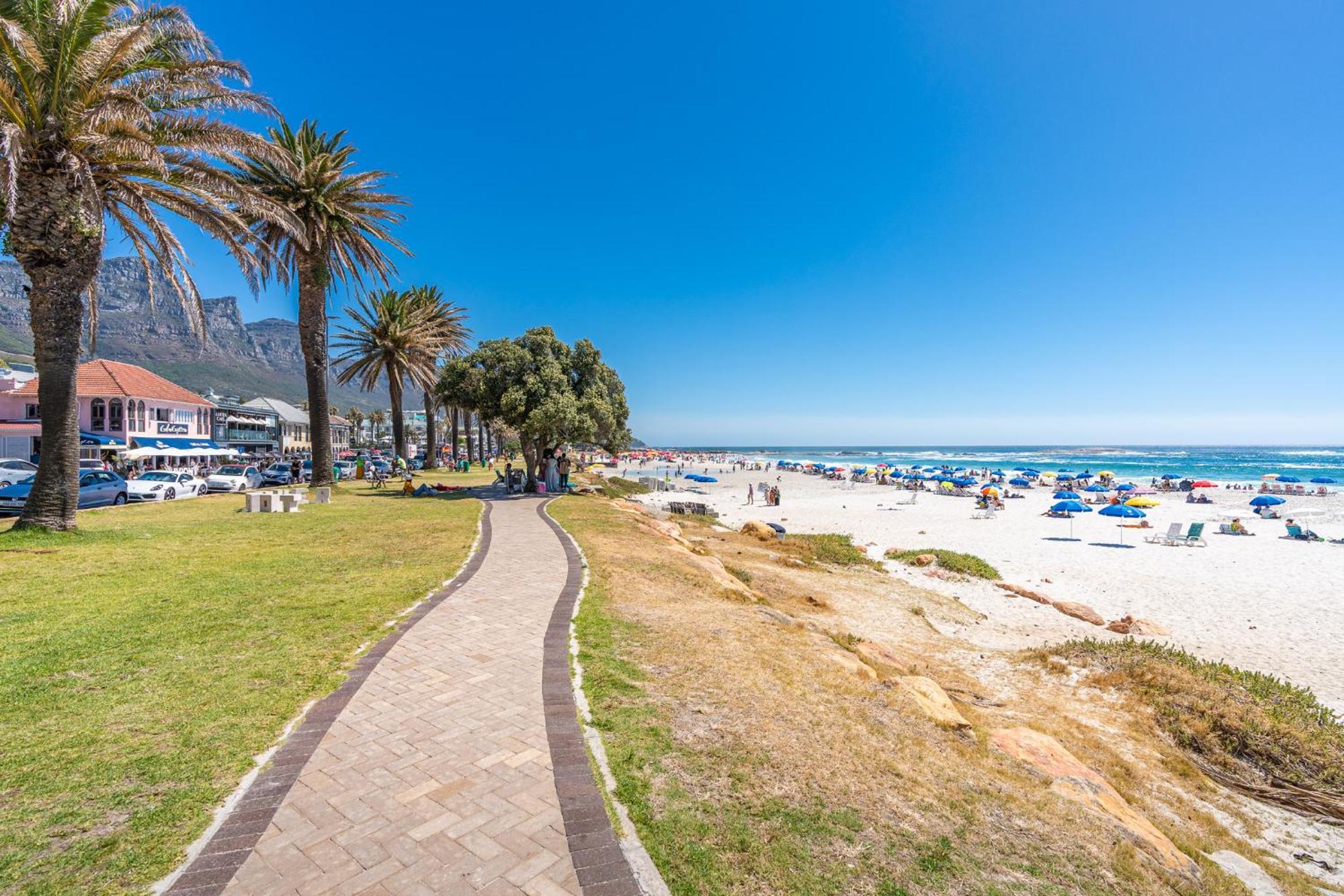 Camps Bay With Jaccozi * Cidade Do Cabo