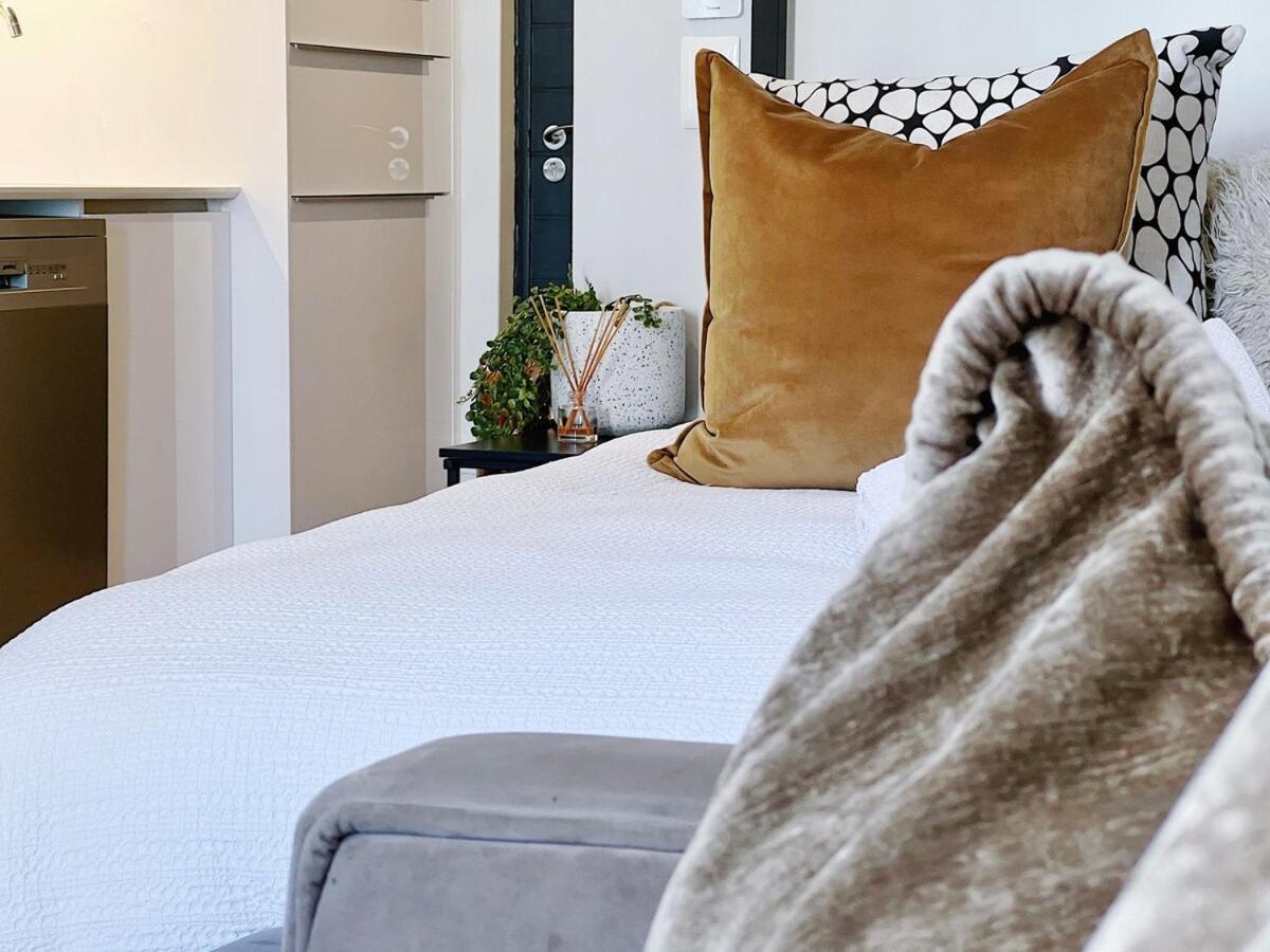 Stylish Cbd With Mountain Views & Free Parking