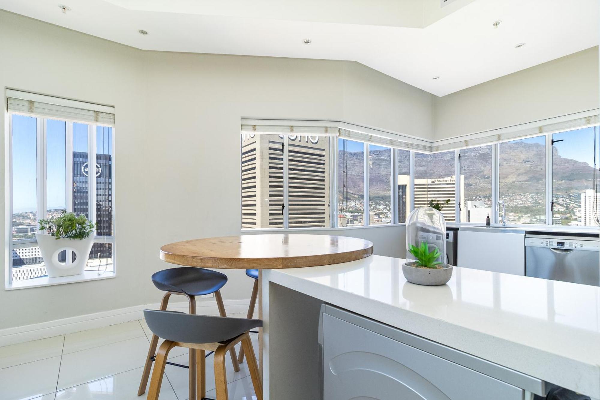 Views 2 Bedroom Cape Town
