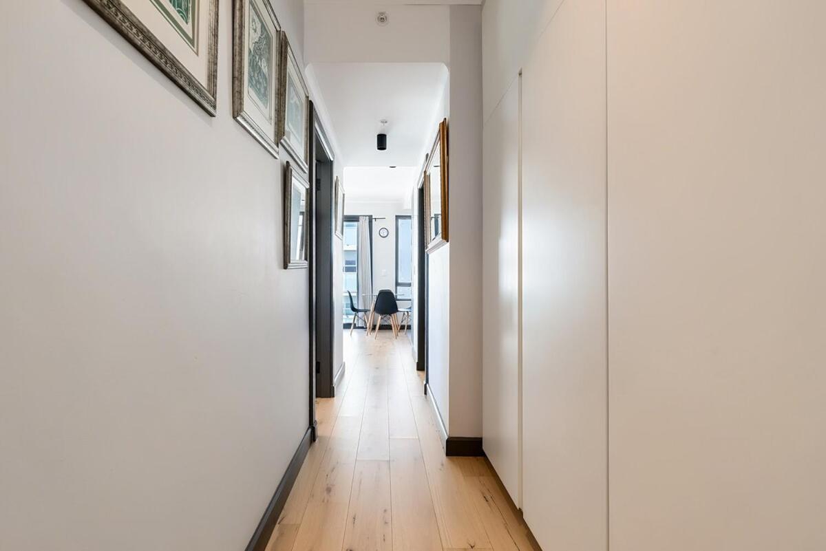 Apartment Stylish 1 Bedroom Point *