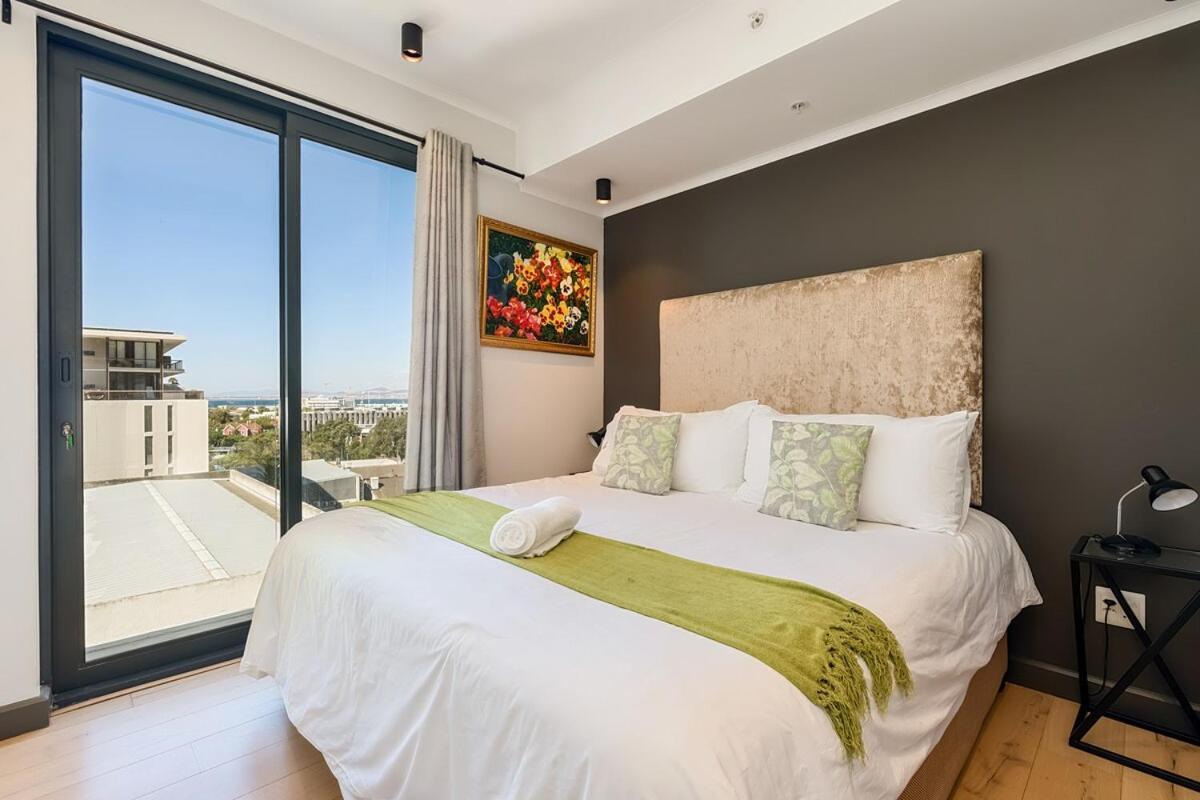 Apartment Stylish 1 Bedroom Point Cape Town