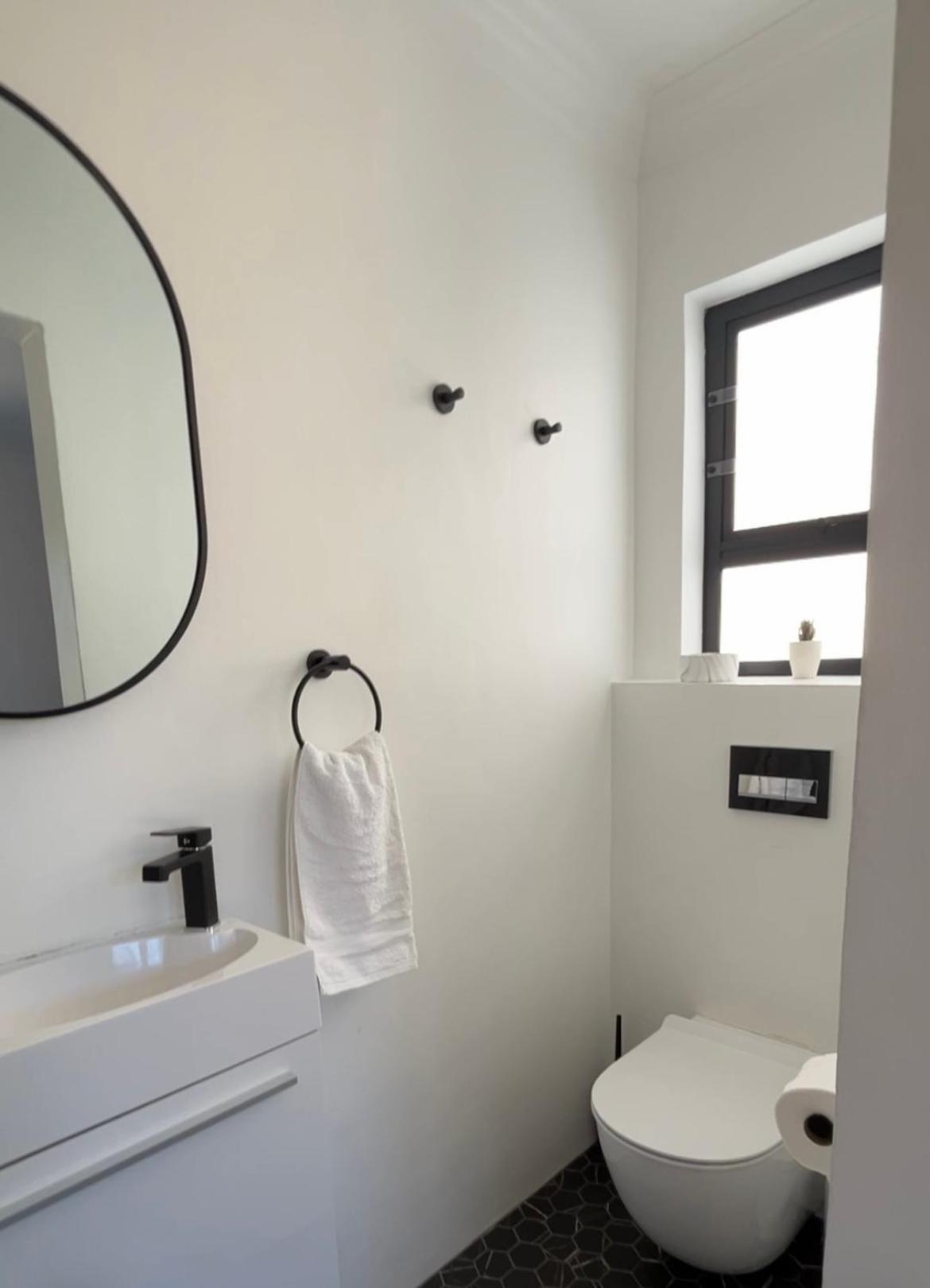 Holiday home Hot Tub Getaway Just Minutes From Blouberg Beach *