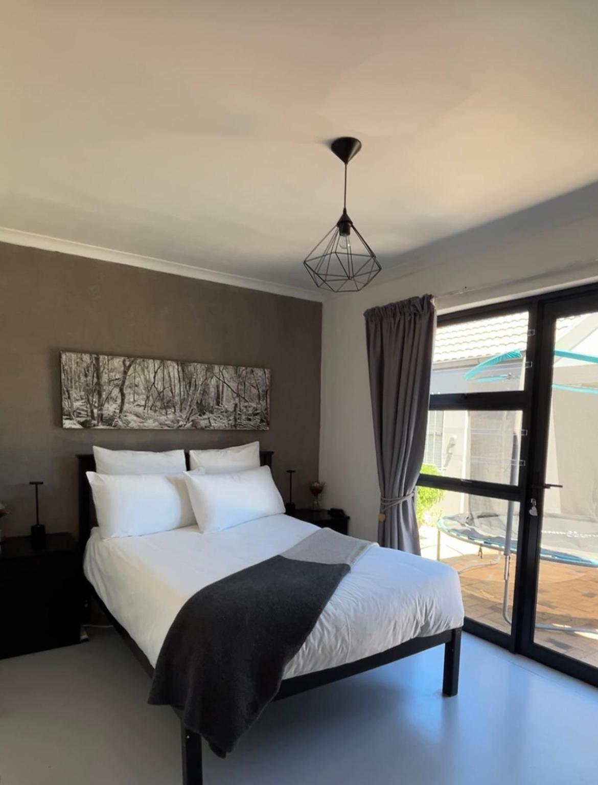 Holiday home Hot Tub Getaway Just Minutes From Blouberg Beach Cape Town