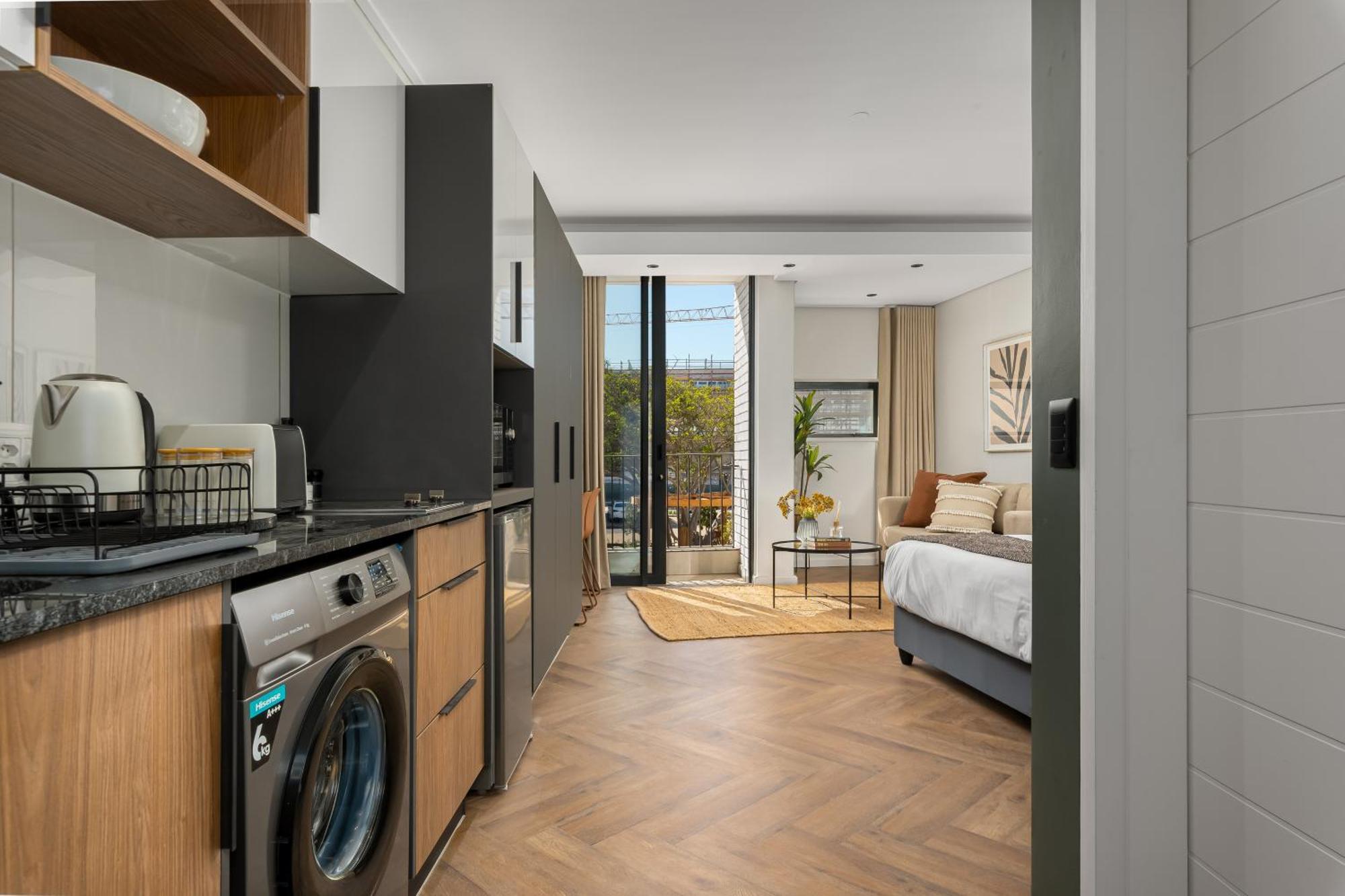 Apartment On Park *