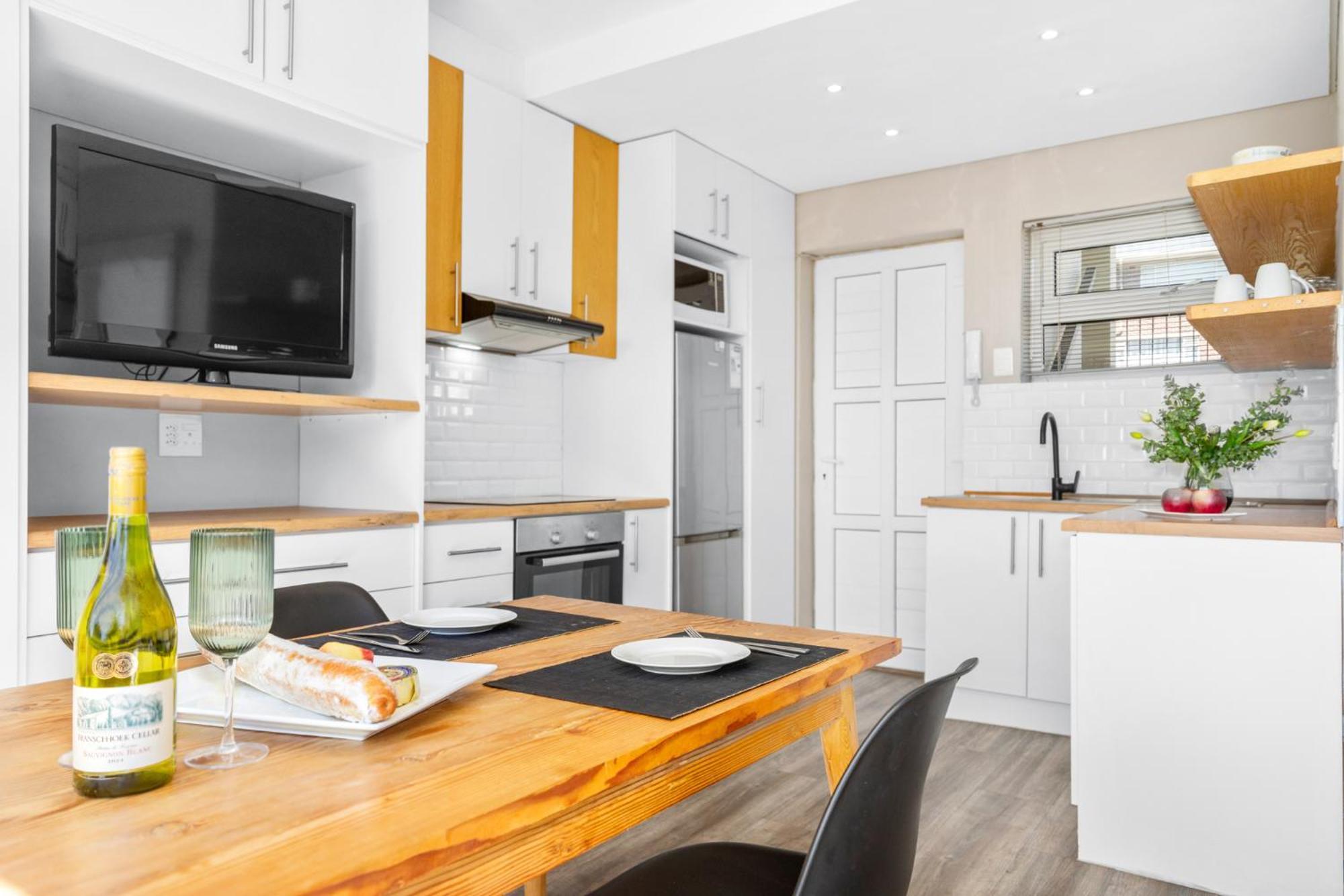 Greenpark 202 Apartment