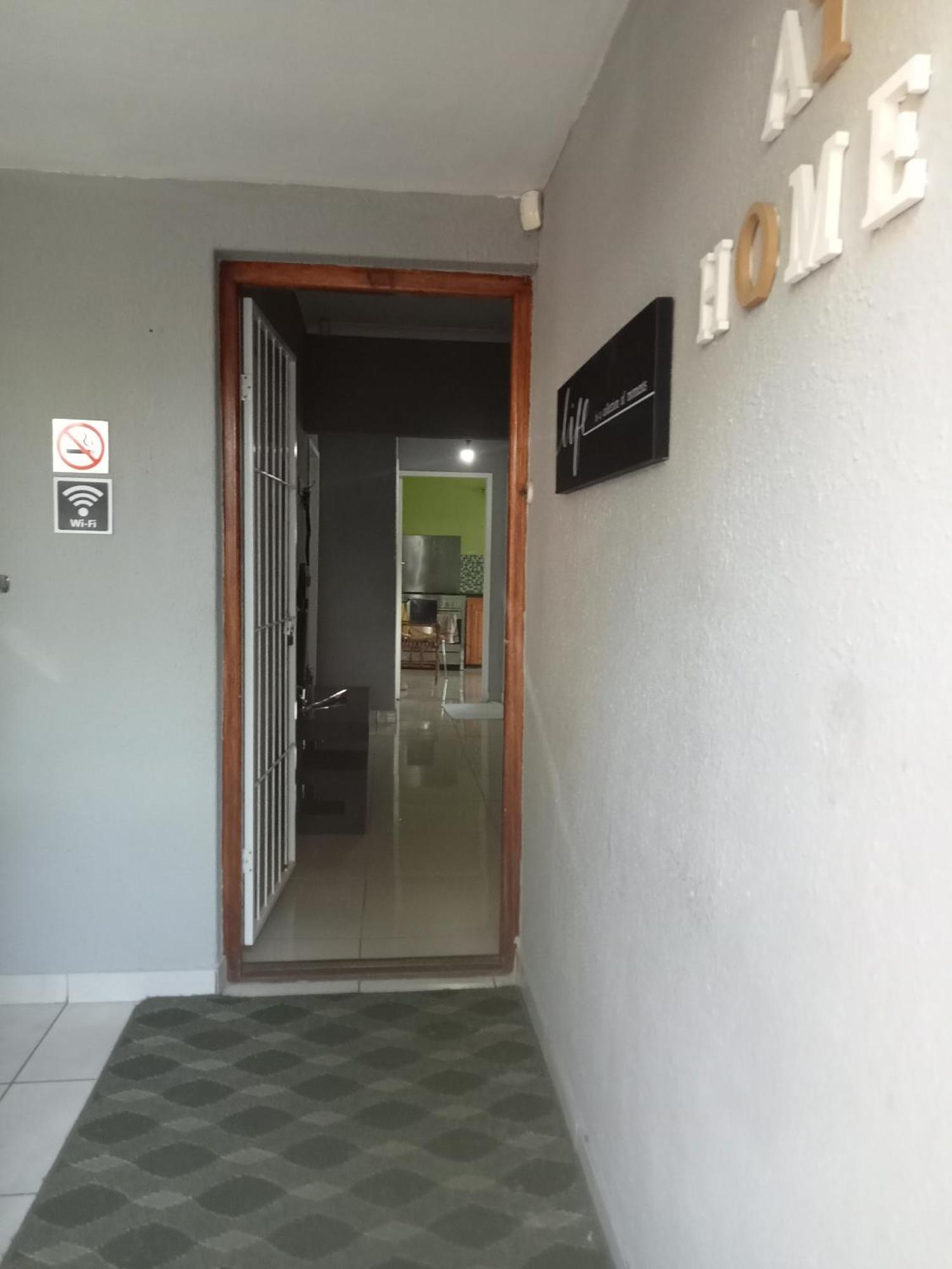 Bed & Breakfast Athome Bellville Chrismar Cape Town