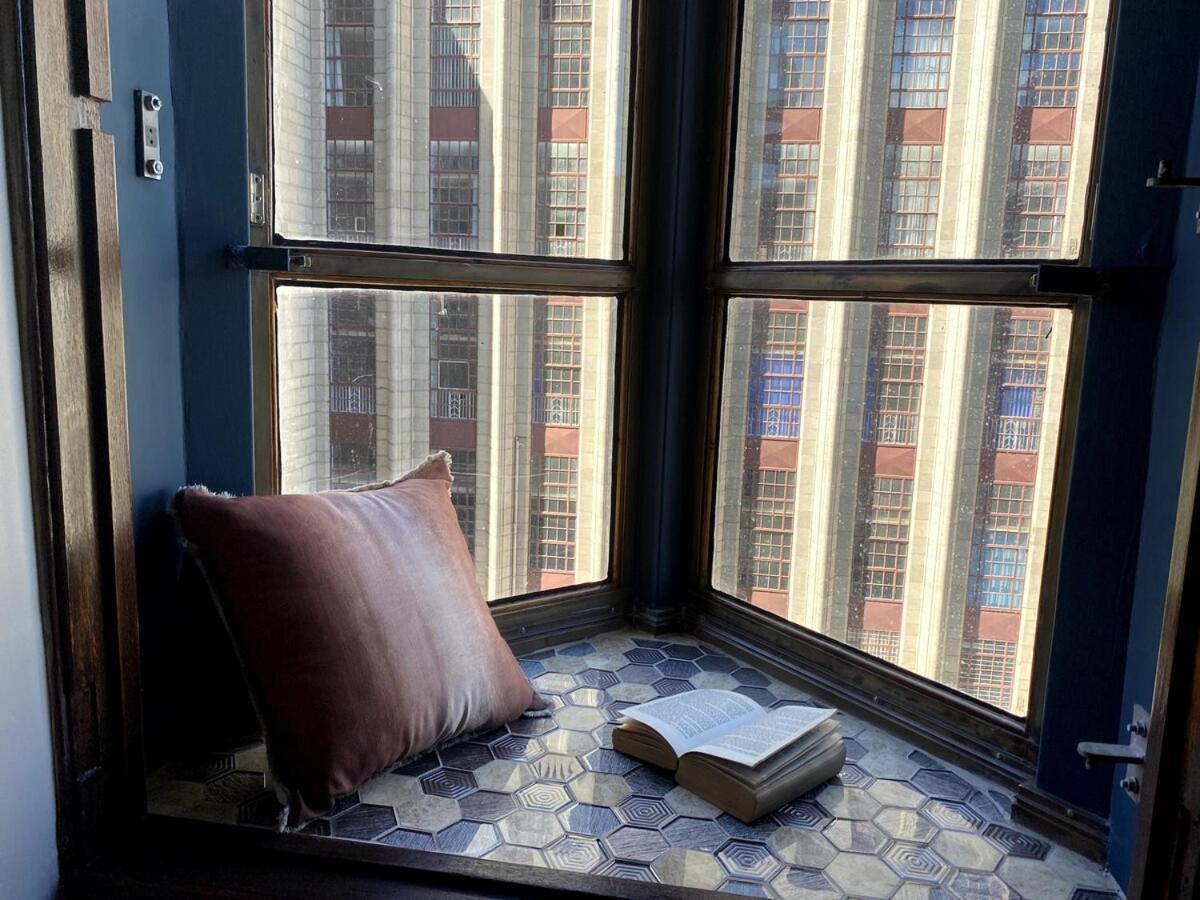 Art Deco Gem With View Of Table Mountain Apartment *