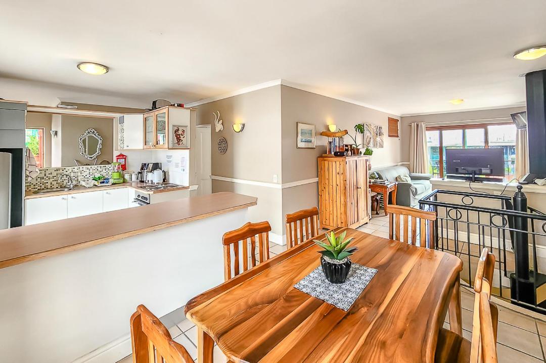 De Waterkant Bed & Breakfast *