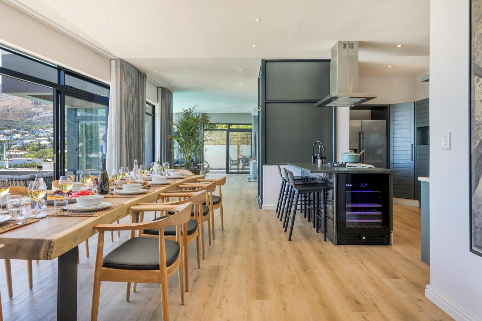 Vista Del Mare Camps Bay - 3 Min Walk To Beach, Pool, View
