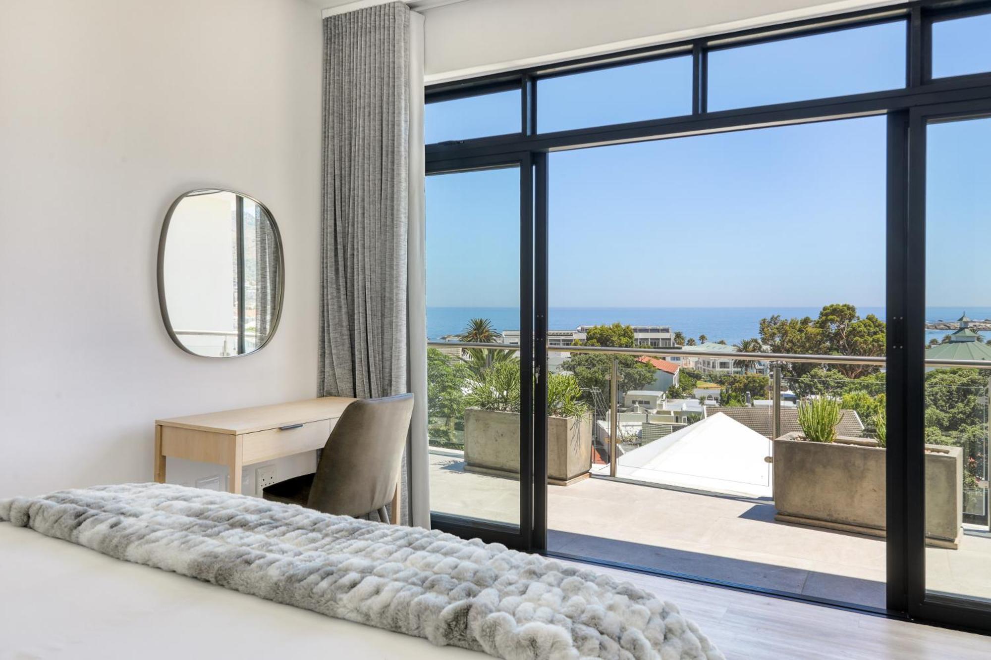 Vista Del Mare Camps Bay - 3 Min Walk To Beach, Pool, View Pousada Cidade Do Cabo