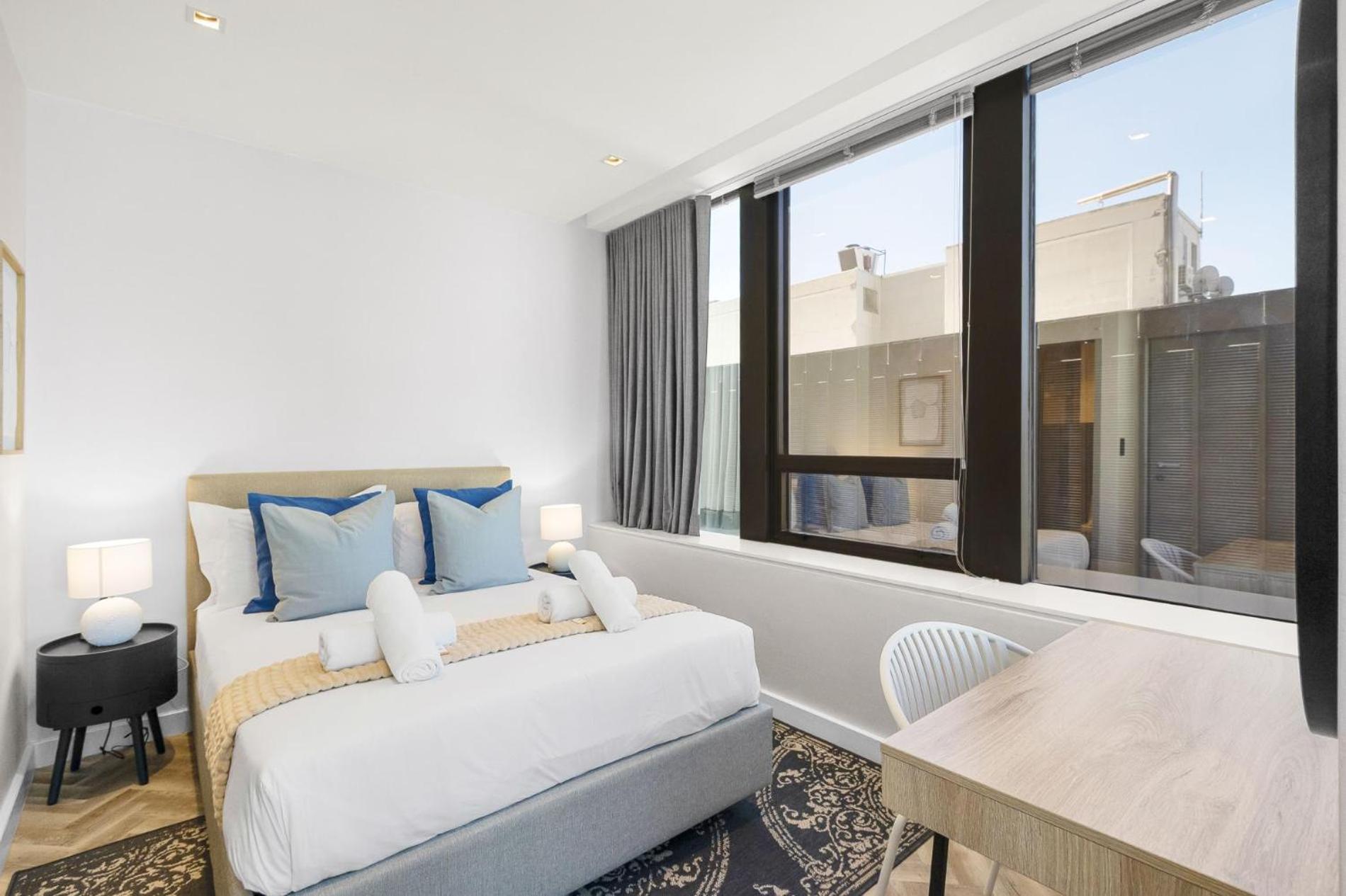 Apartment Stylish Escape At Foreshore Place