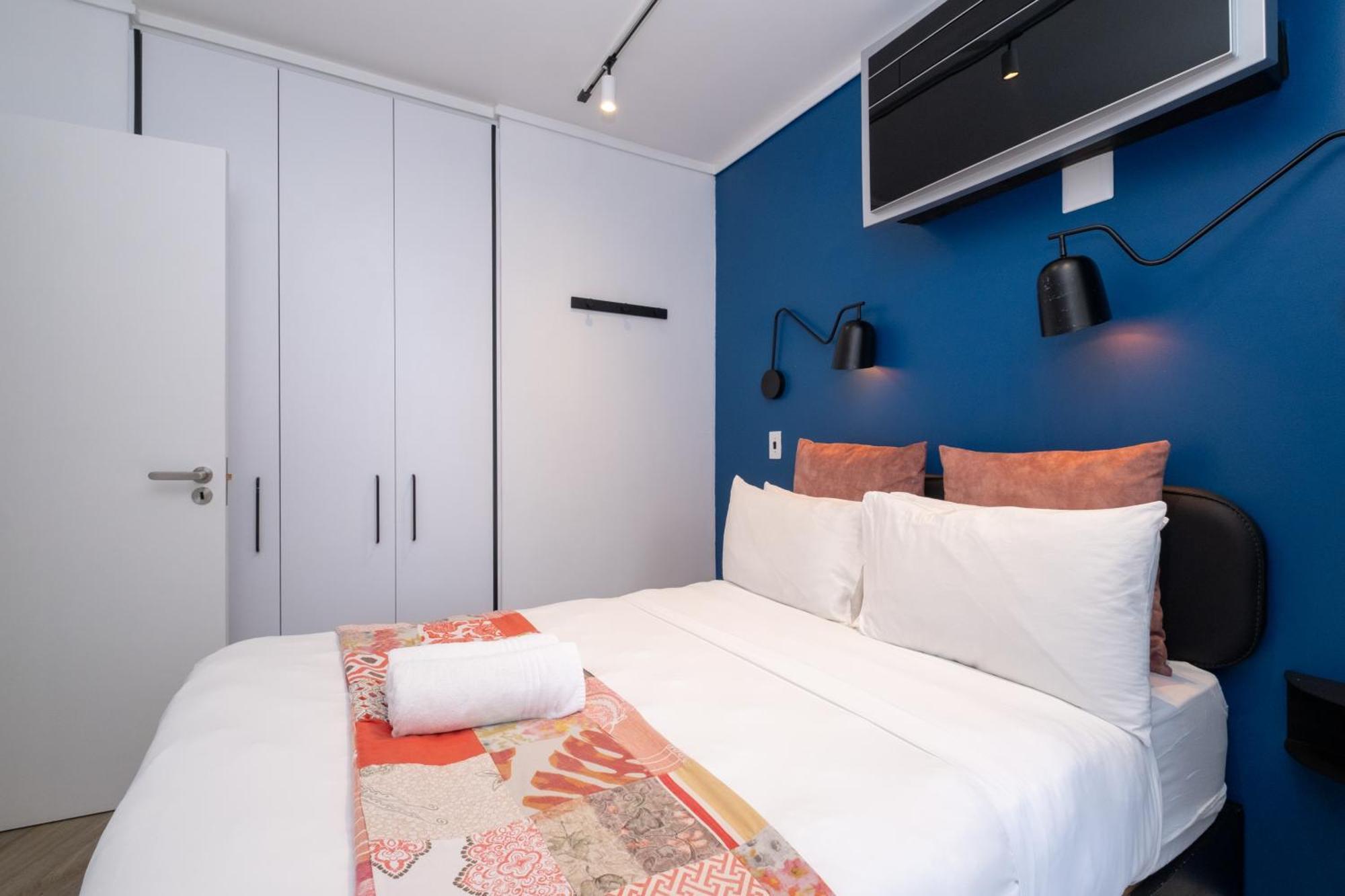 Flamingo 101 - One Bedroom Sea Point With Daily Housekeeping Apartment *