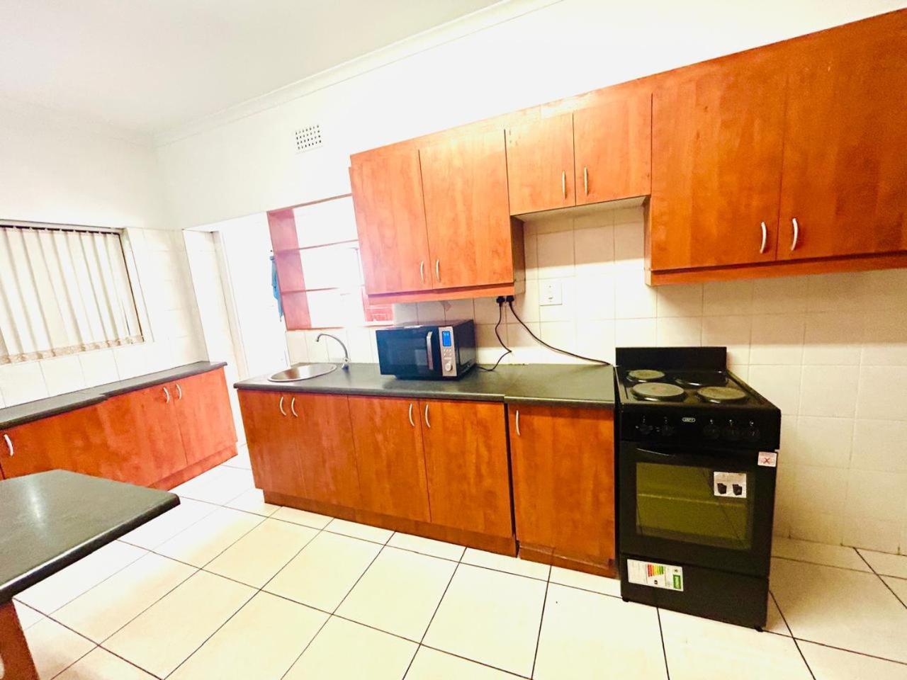 Executive Bellville 2