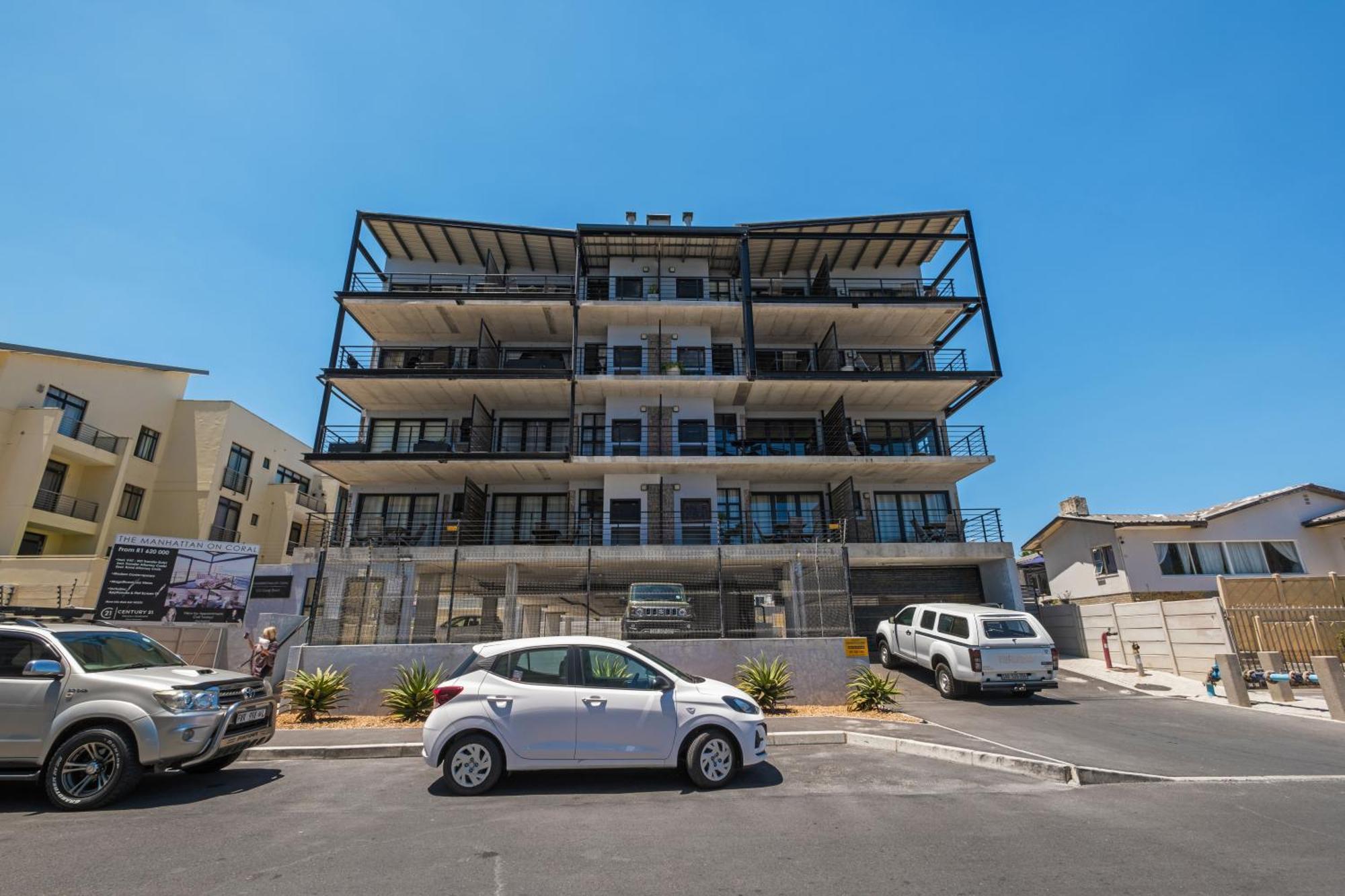 3 Manhattan On Coral * Cape Town