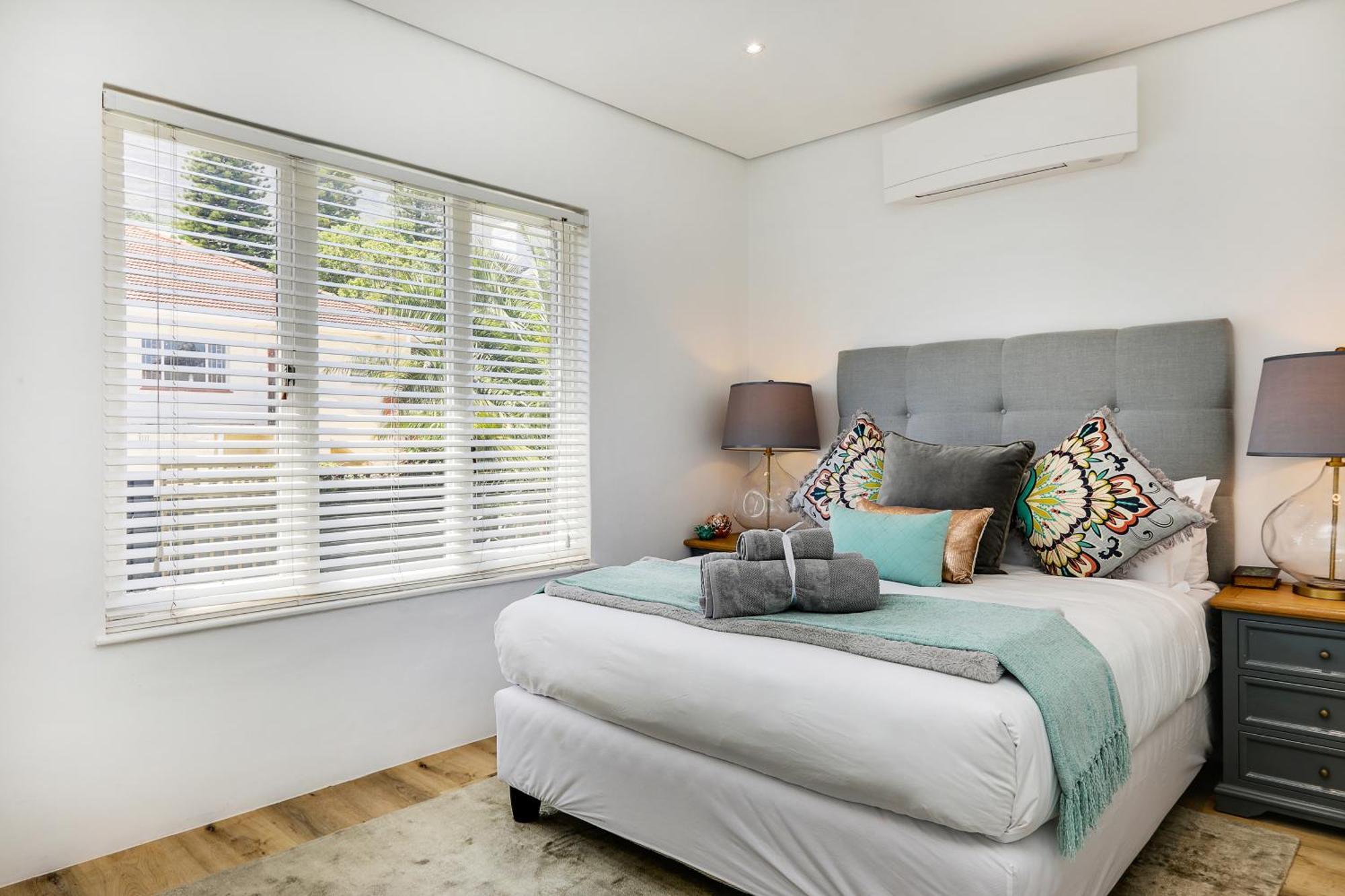 Jo Leo - Camps Bay Lux With Views & Pool Villa *