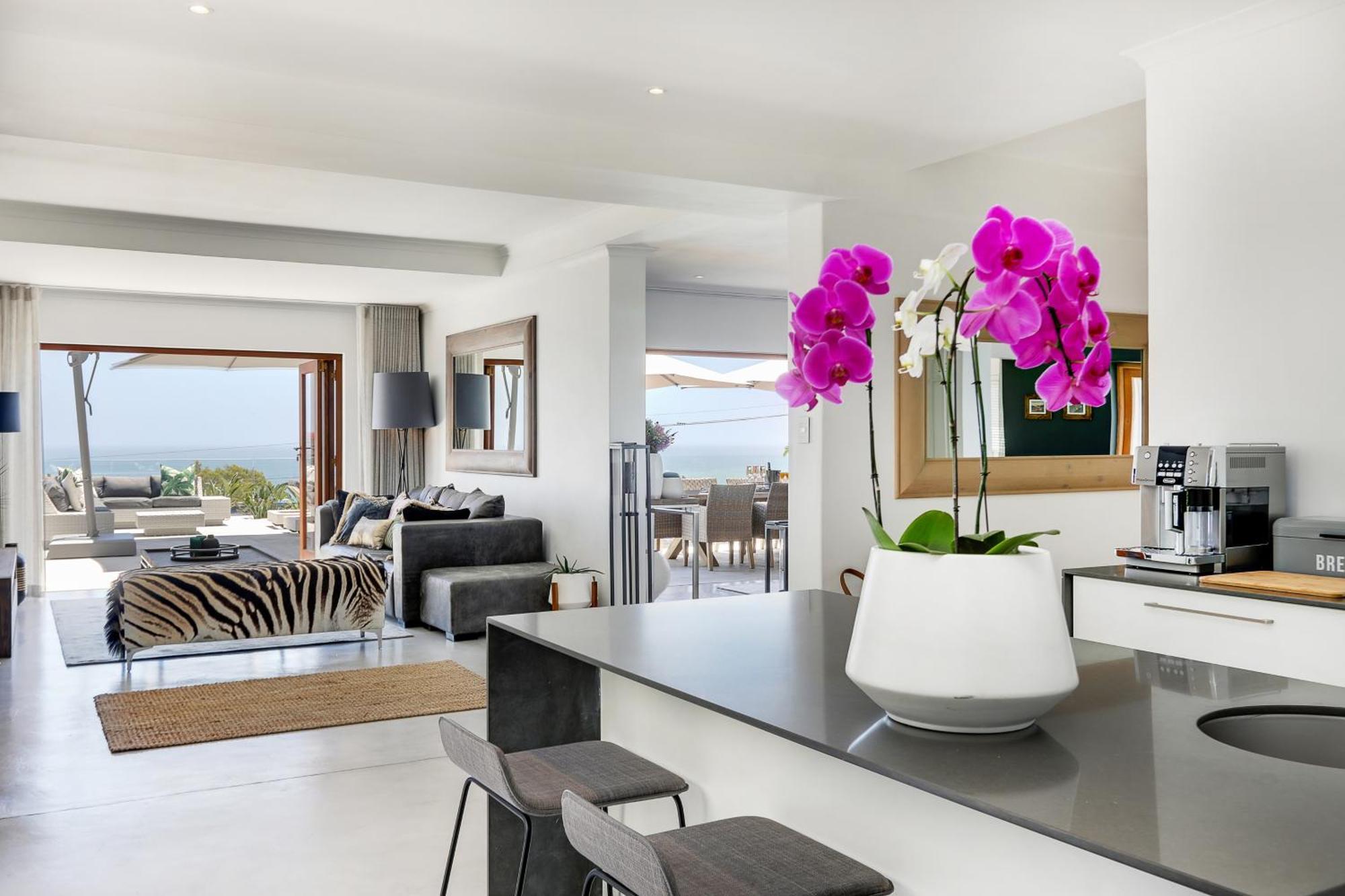 Villa Jo Leo - Camps Bay Lux With Views & Pool *