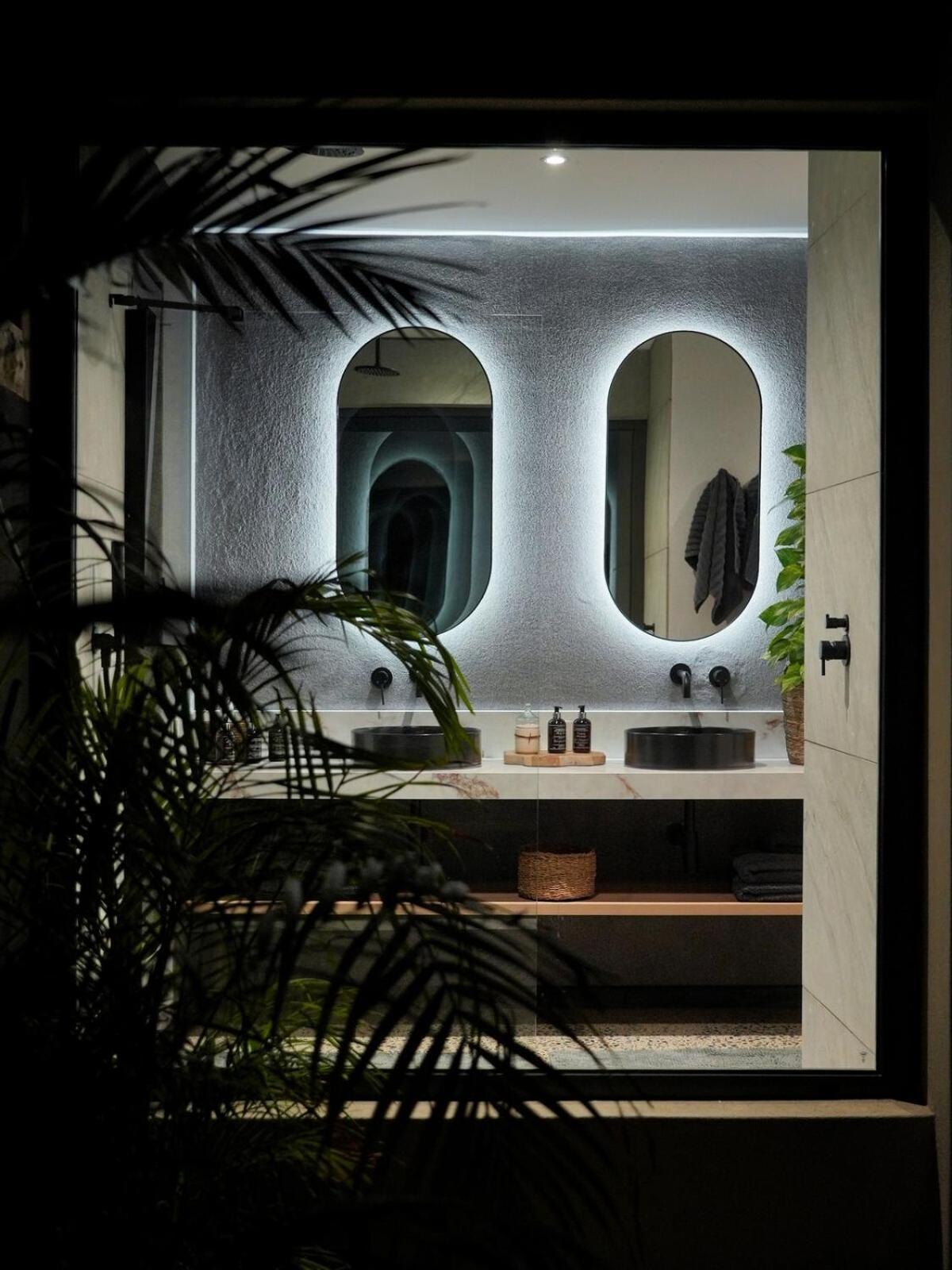 Villa The Ivy , Private With Amazing Views In